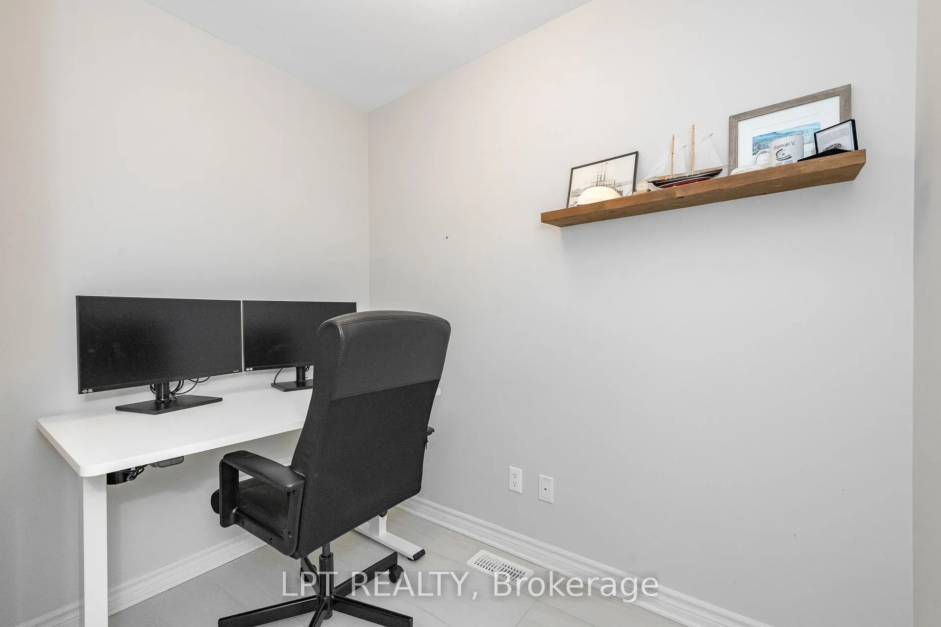 Photo 7 of 202 Hawkmere Way, Ottawa, Blossom Park/Kemp Park/Findlay Creek — HOMEH