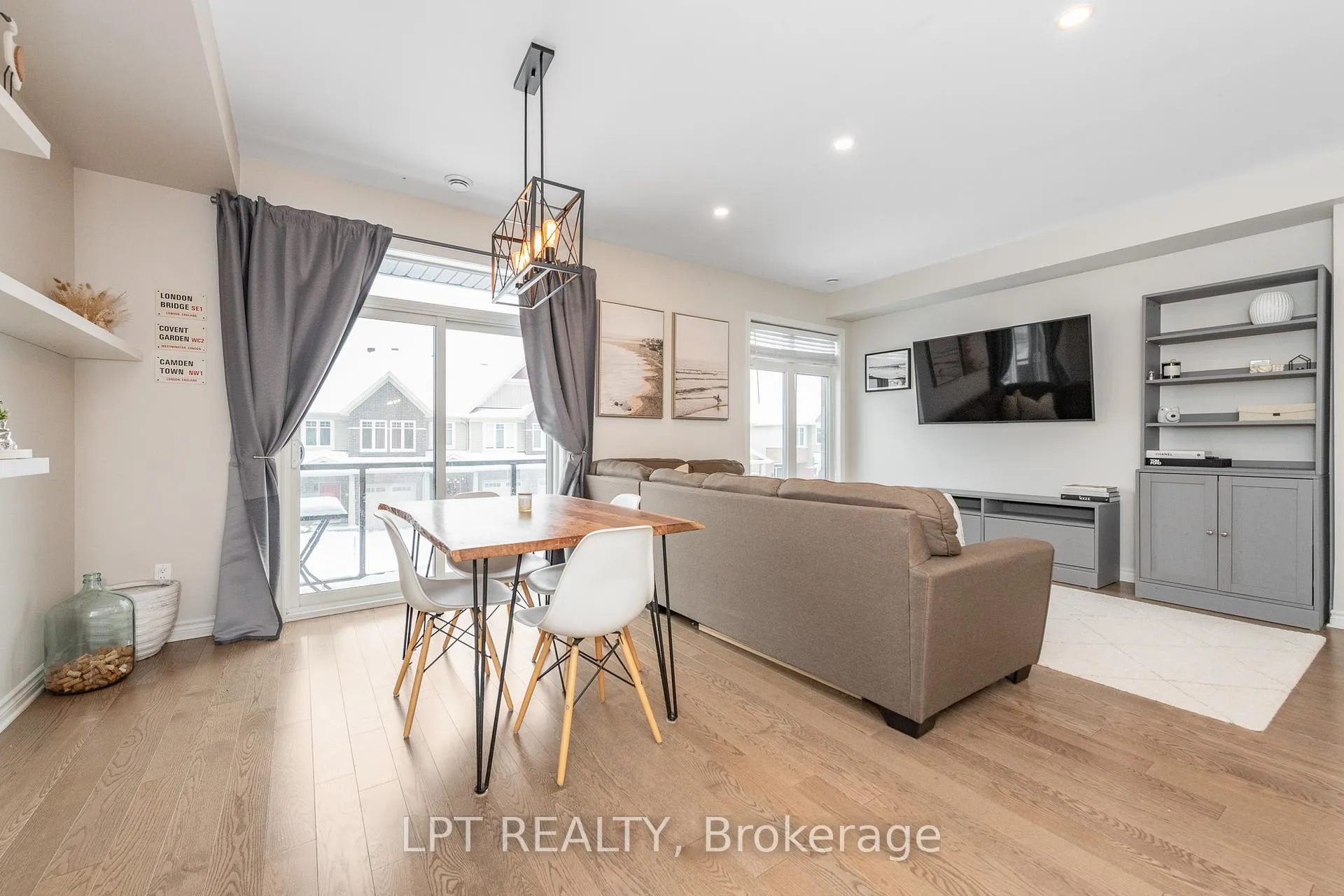 Photo 12 of 202 Hawkmere Way, Ottawa, Blossom Park/Kemp Park/Findlay Creek — HOMEH
