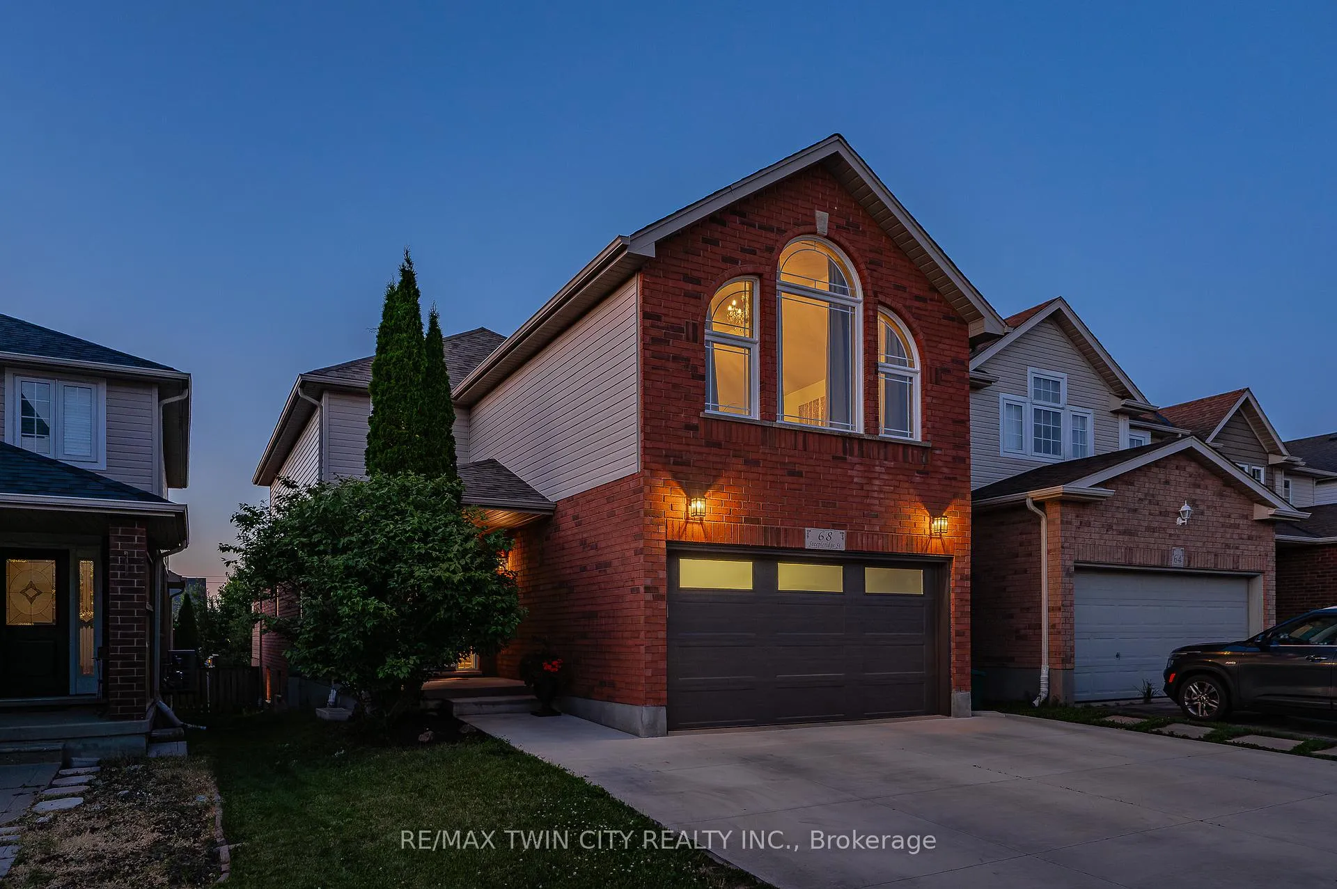 Photo 4 of 68 Steepleridge Street, Kitchener — HOMEH