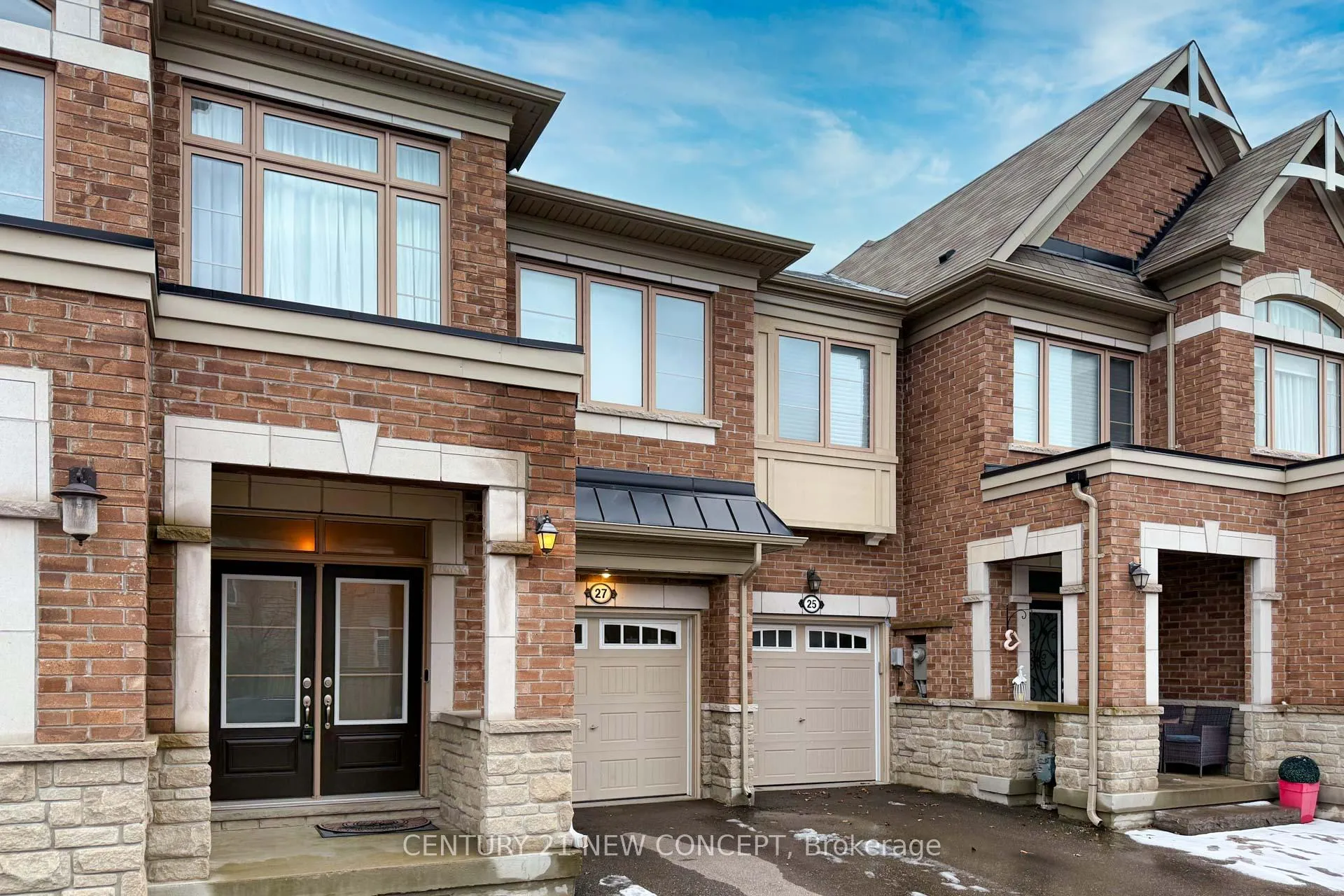 Photo 3 of 27 Vedette Way, Vaughan, Vellore Village — HOMEH