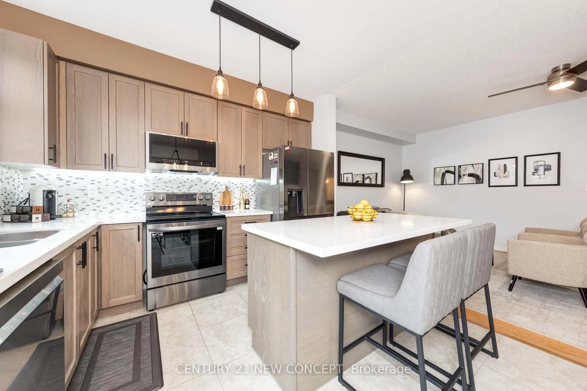 Photo 17 of 27 Vedette Way, Vaughan, Vellore Village — HOMEH