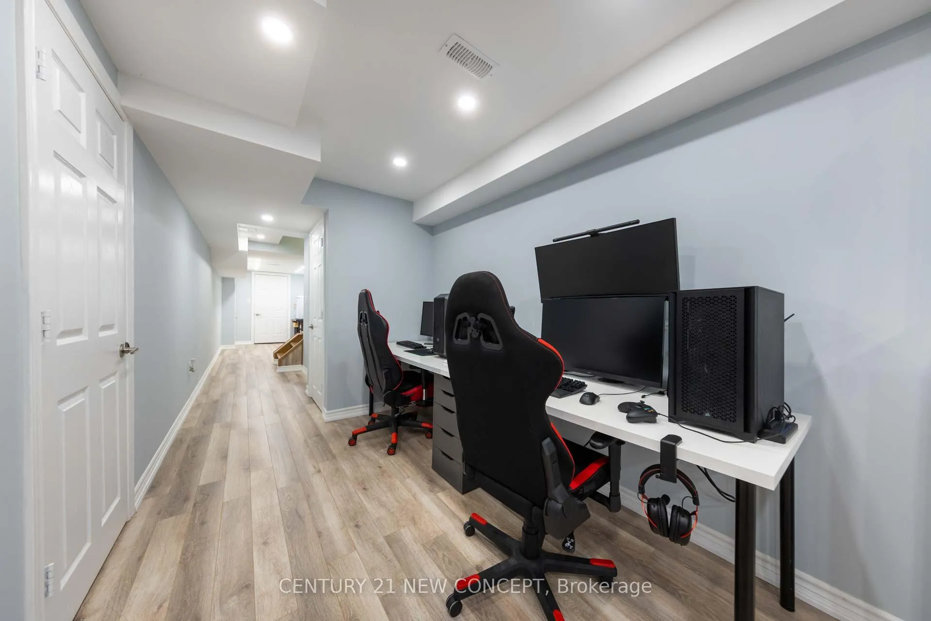 Photo 42 of 27 Vedette Way, Vaughan, Vellore Village — HOMEH