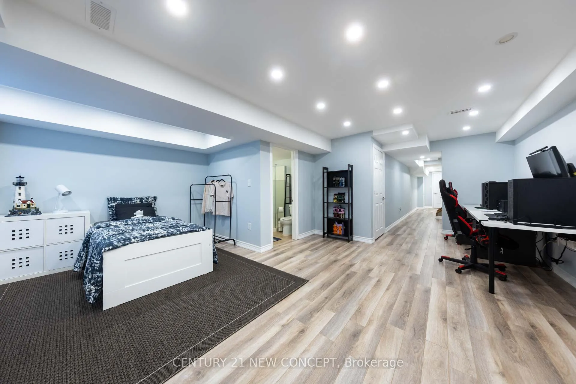 Photo 44 of 27 Vedette Way, Vaughan, Vellore Village — HOMEH