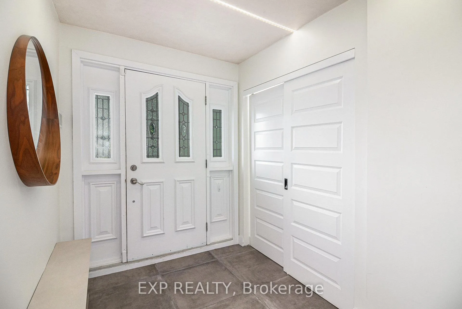 Photo 4 of 2195 Niagara Drive, Ottawa, Applewood Acres — HOMEH