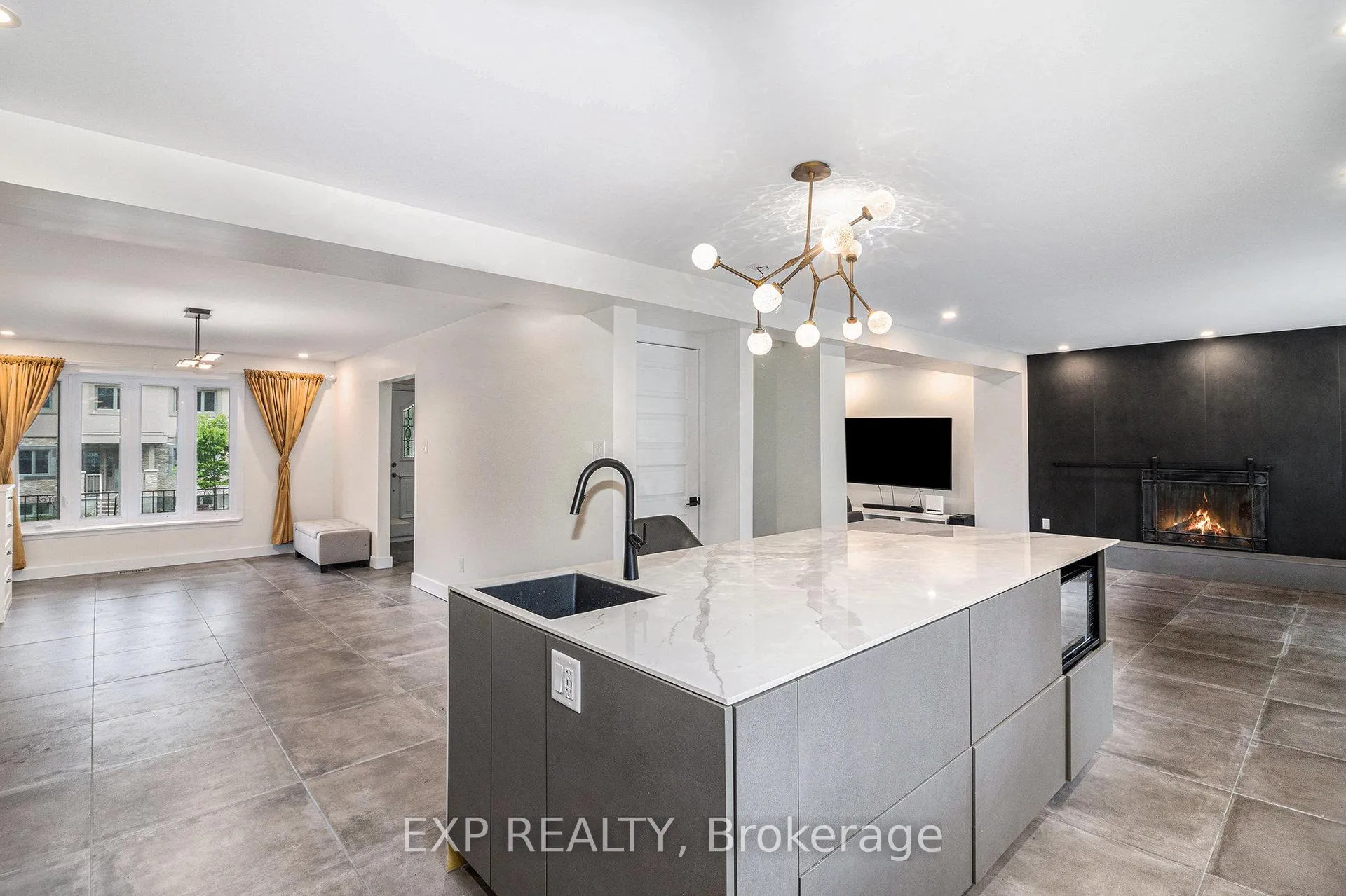 Photo 12 of 2195 Niagara Drive, Ottawa, Applewood Acres — HOMEH