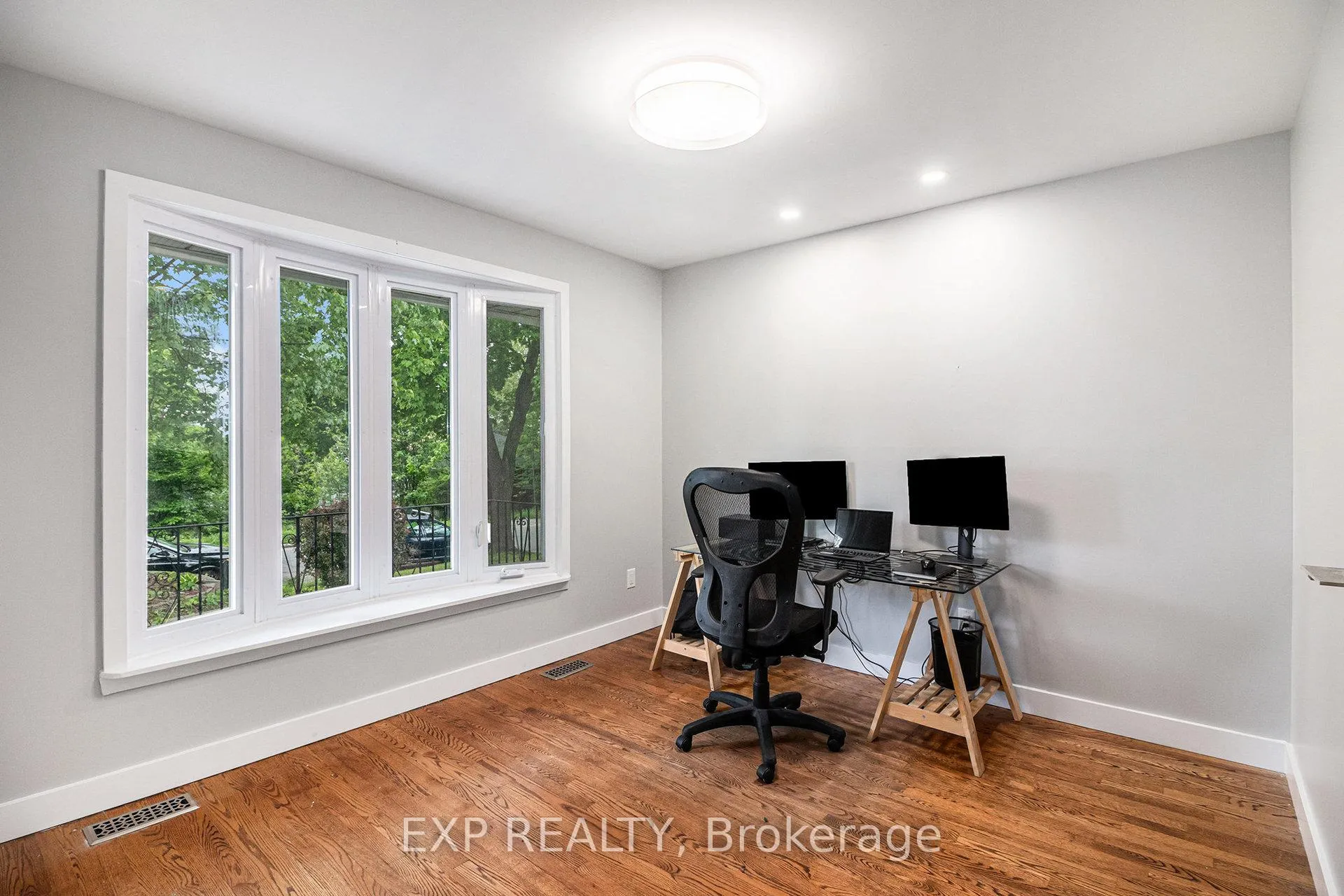 Photo 17 of 2195 Niagara Drive, Ottawa, Applewood Acres — HOMEH