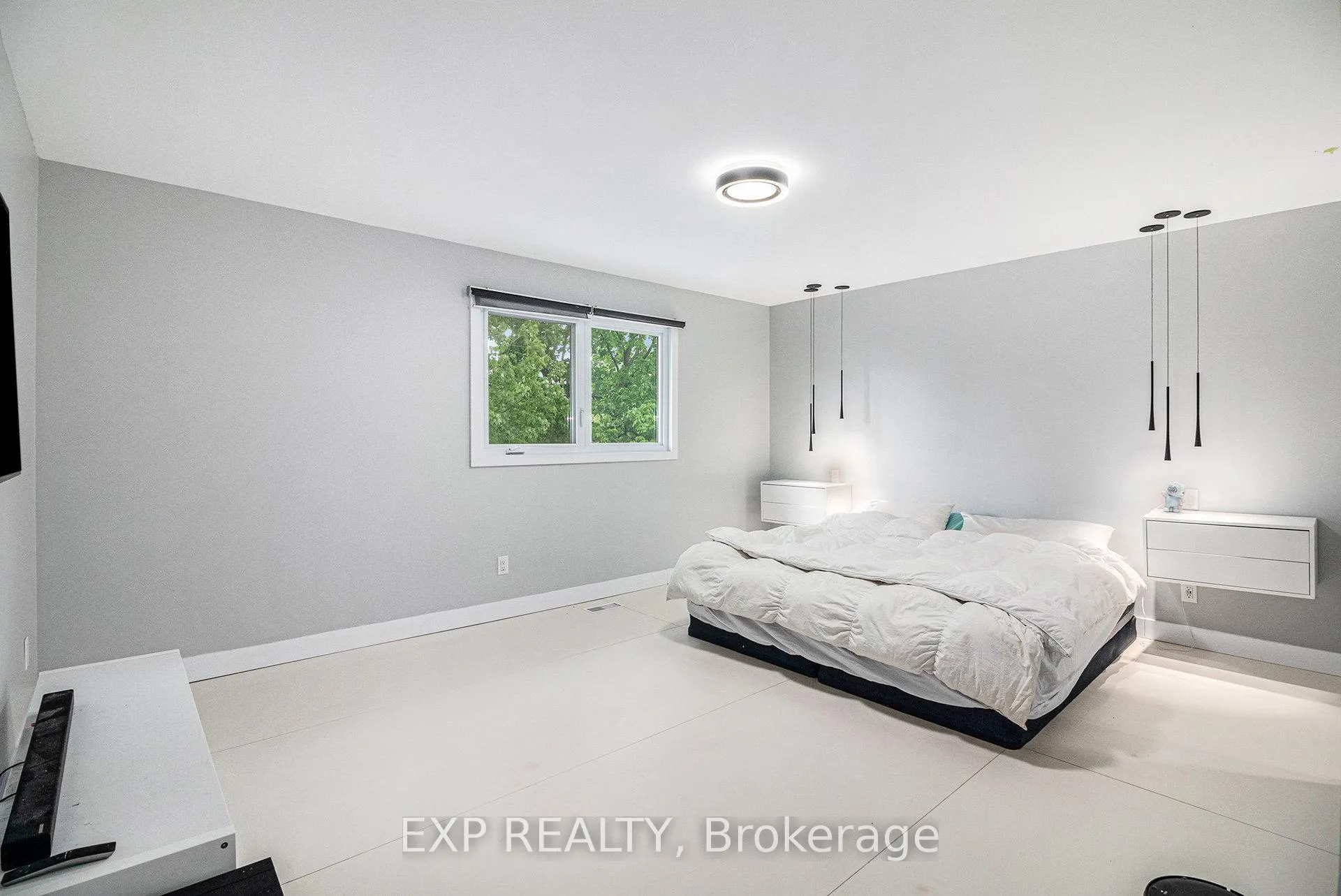 Photo 20 of 2195 Niagara Drive, Ottawa, Applewood Acres — HOMEH