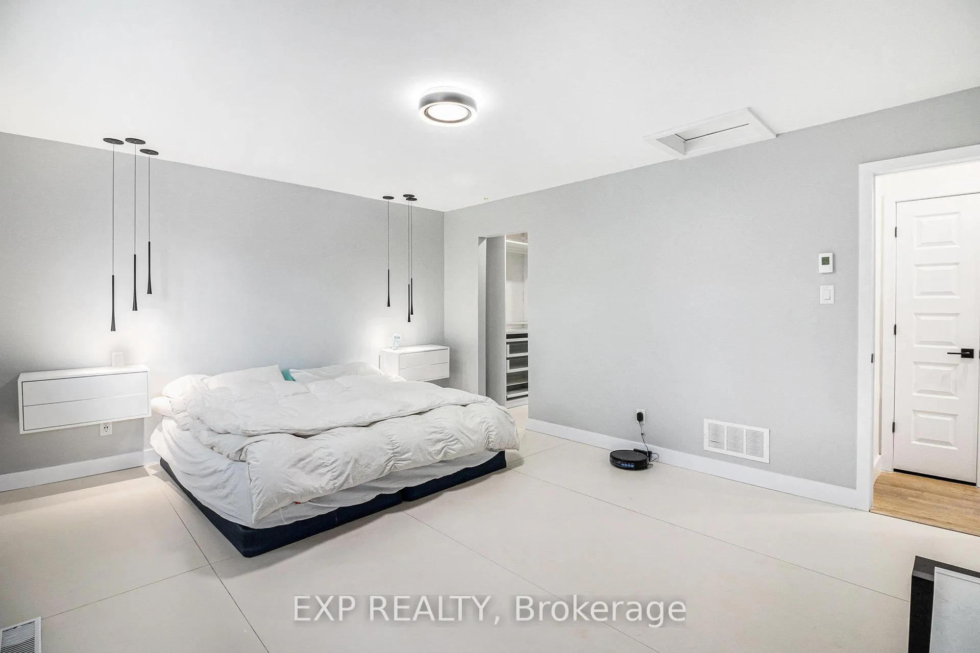 Photo 21 of 2195 Niagara Drive, Ottawa, Applewood Acres — HOMEH