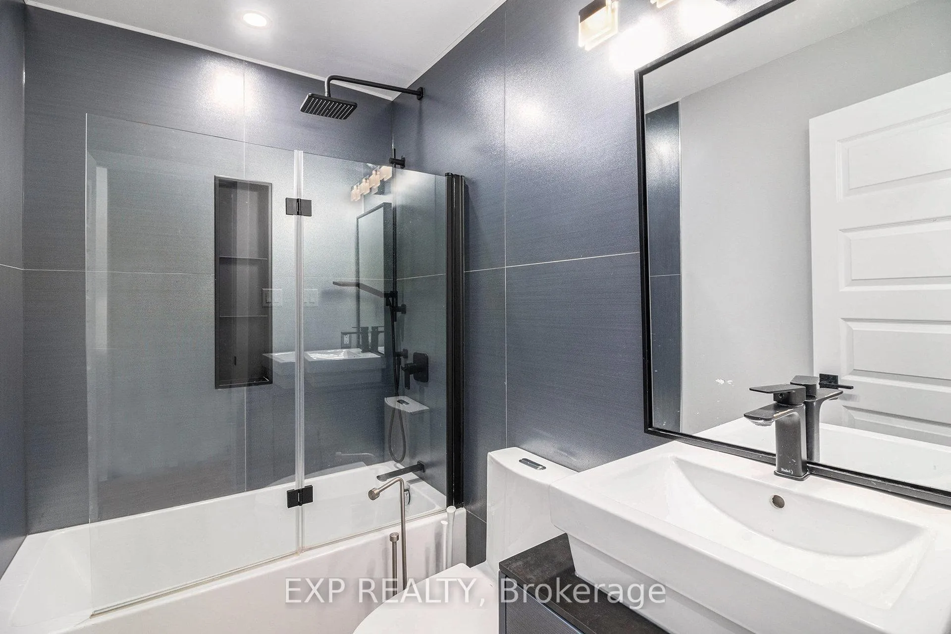 Photo 26 of 2195 Niagara Drive, Ottawa, Applewood Acres — HOMEH