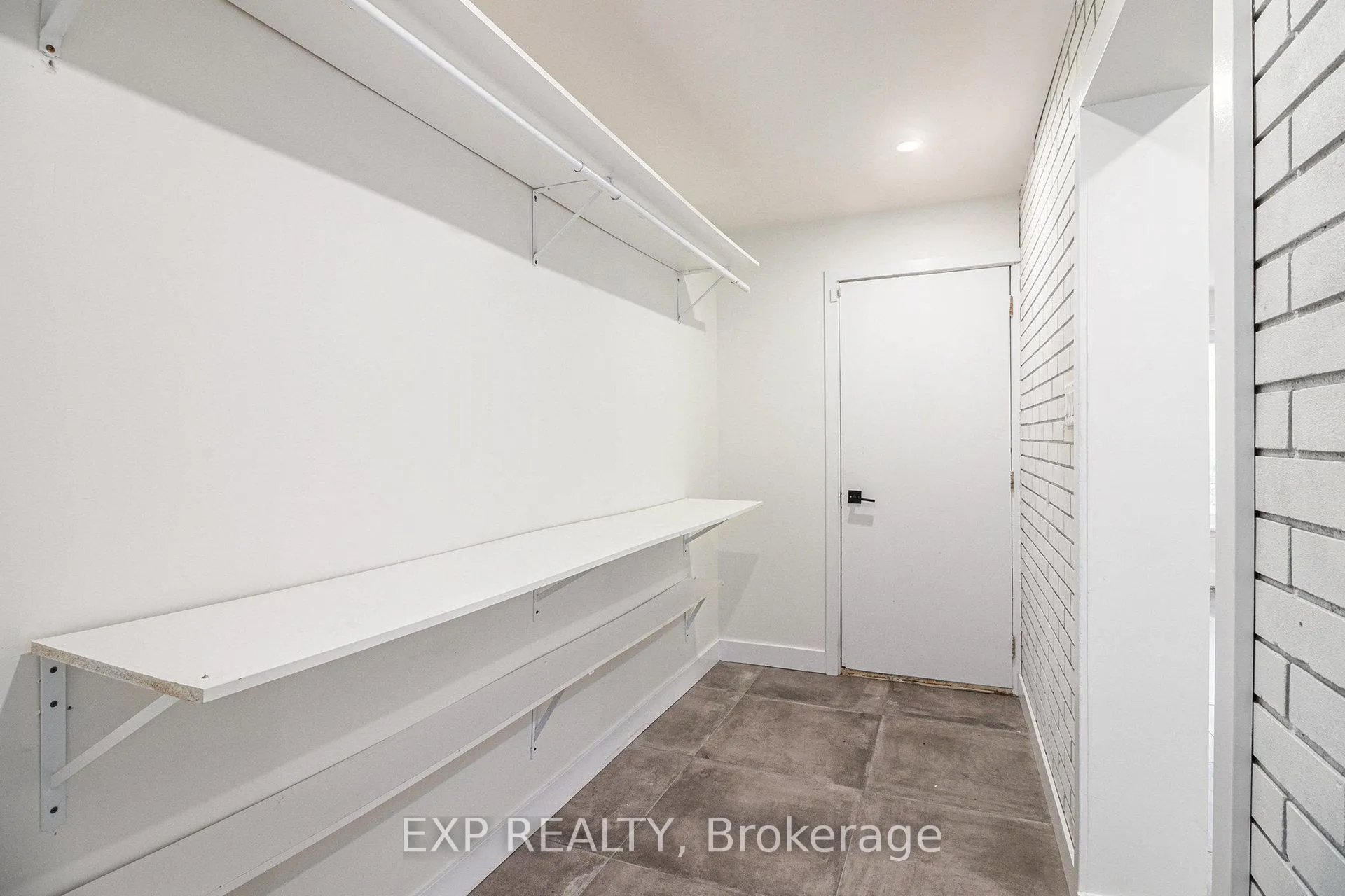 Photo 31 of 2195 Niagara Drive, Ottawa, Applewood Acres — HOMEH