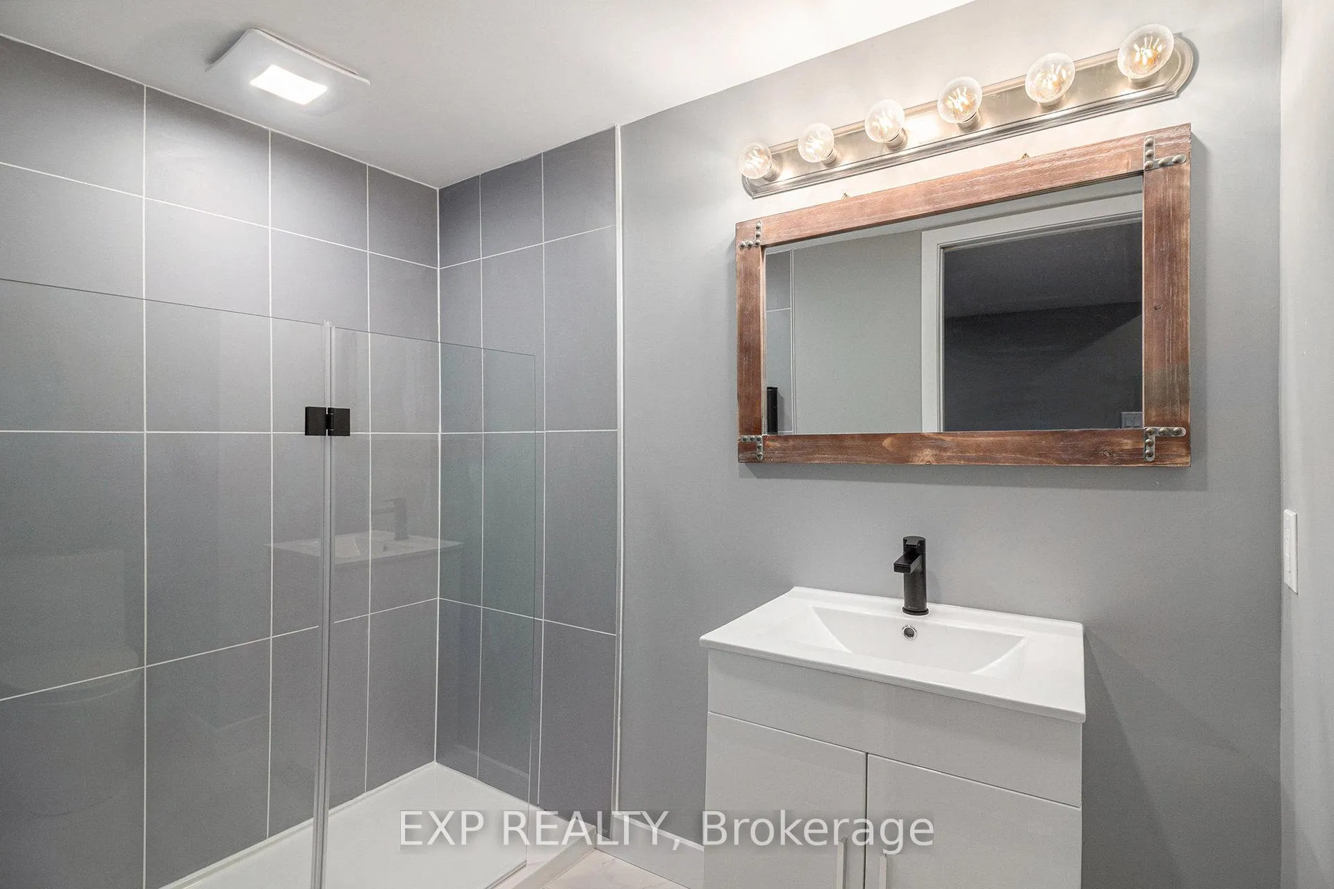 Photo 36 of 2195 Niagara Drive, Ottawa, Applewood Acres — HOMEH