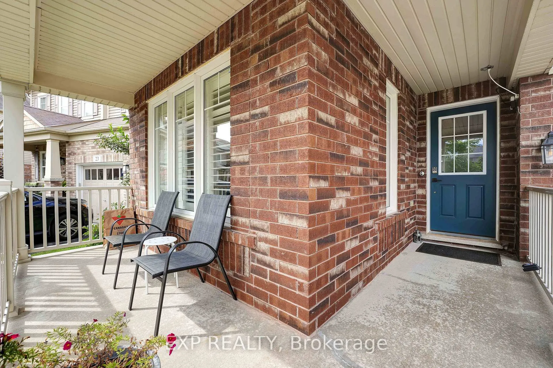 Photo 3 of 27 Beattie Crescent, Cambridge — HOMEH