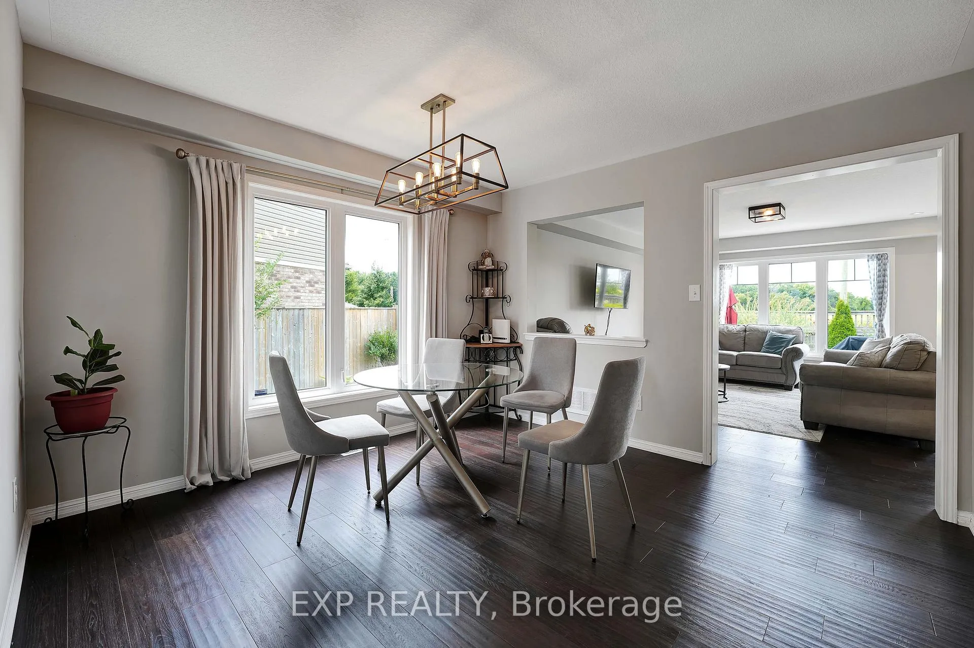 Photo 7 of 27 Beattie Crescent, Cambridge — HOMEH