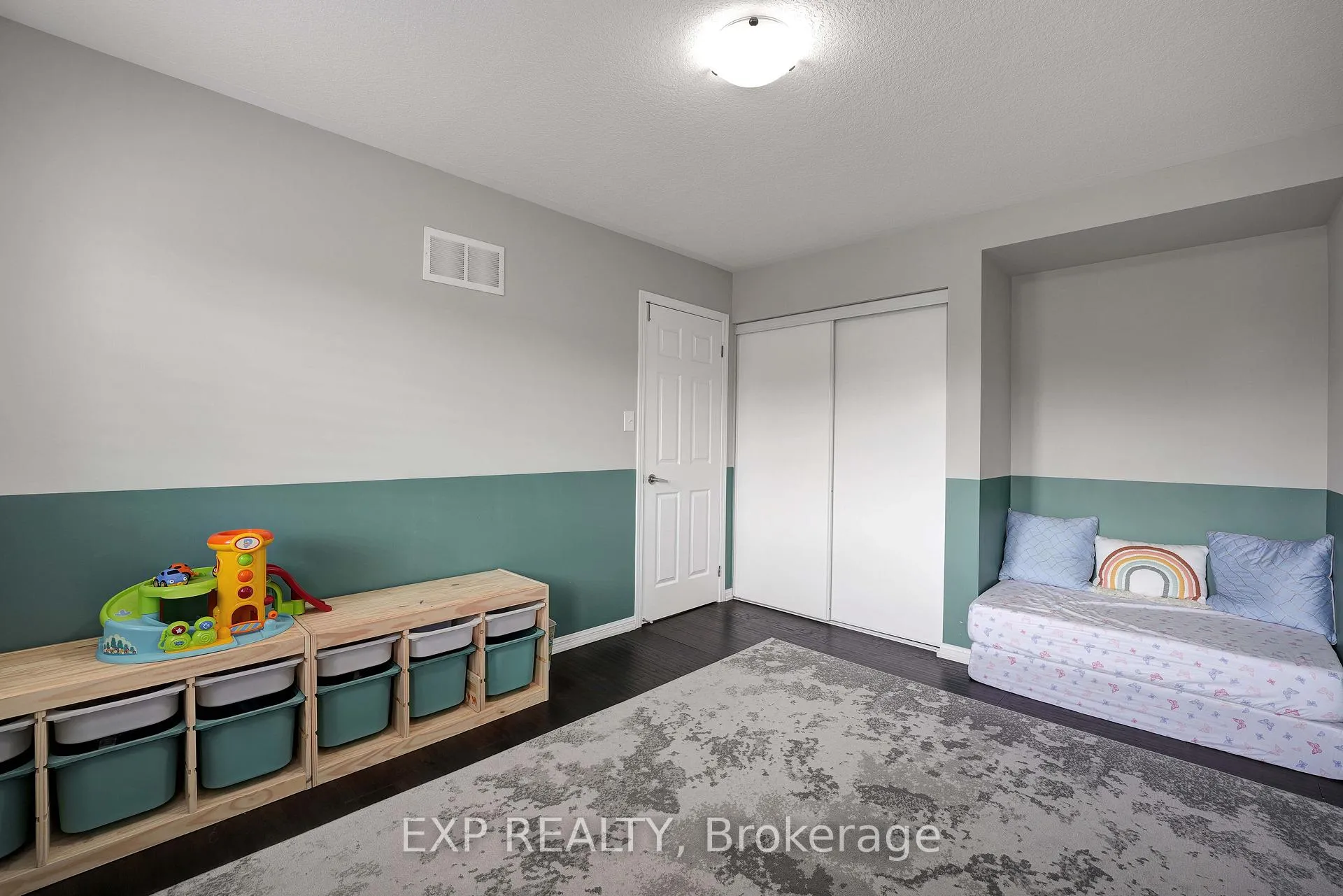 Photo 18 of 27 Beattie Crescent, Cambridge — HOMEH