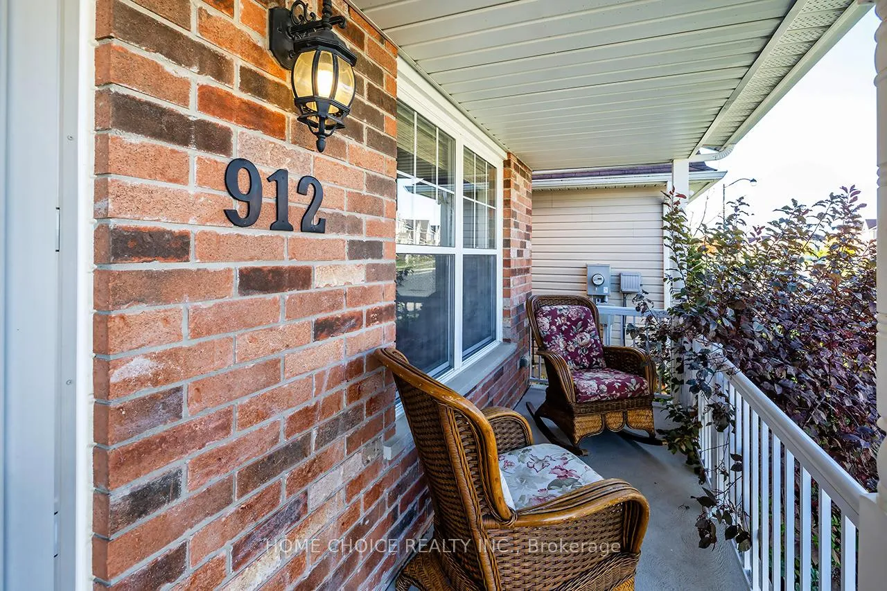 Photo 3 of 912 Broadway Boulevard, Peterborough, Northcrest Ward 5 — HOMEH