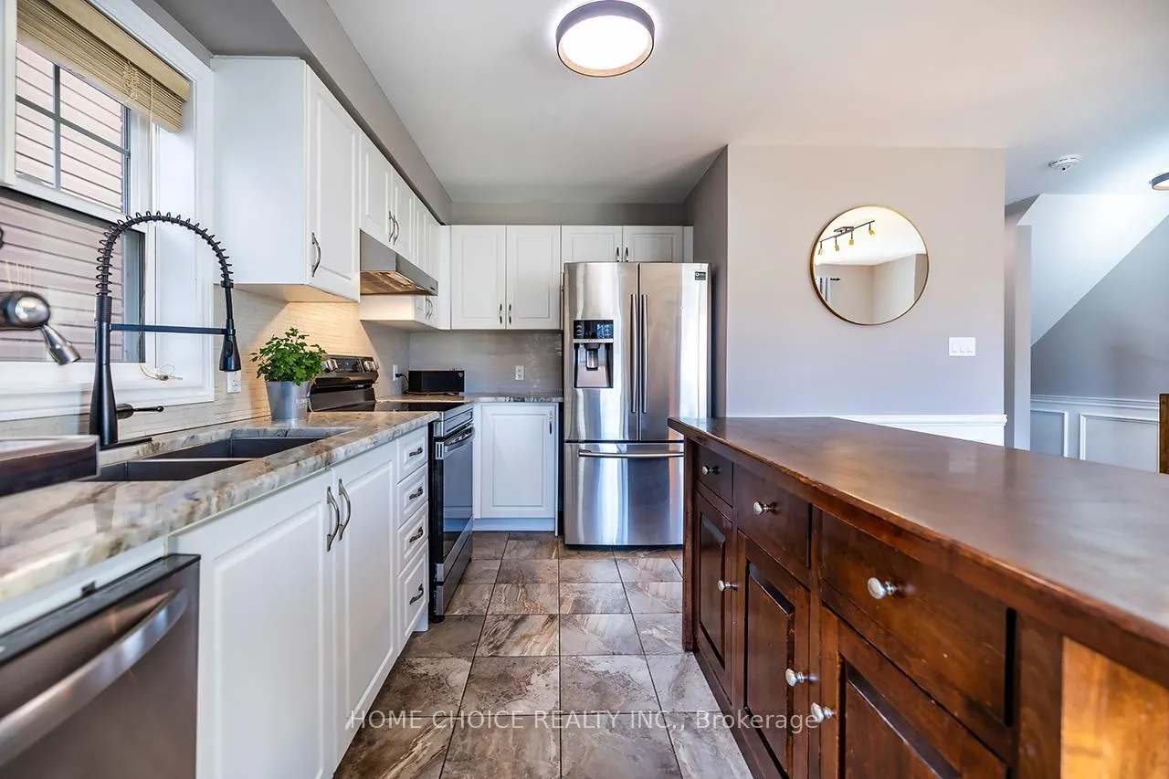 Photo 16 of 912 Broadway Boulevard, Peterborough, Northcrest Ward 5 — HOMEH
