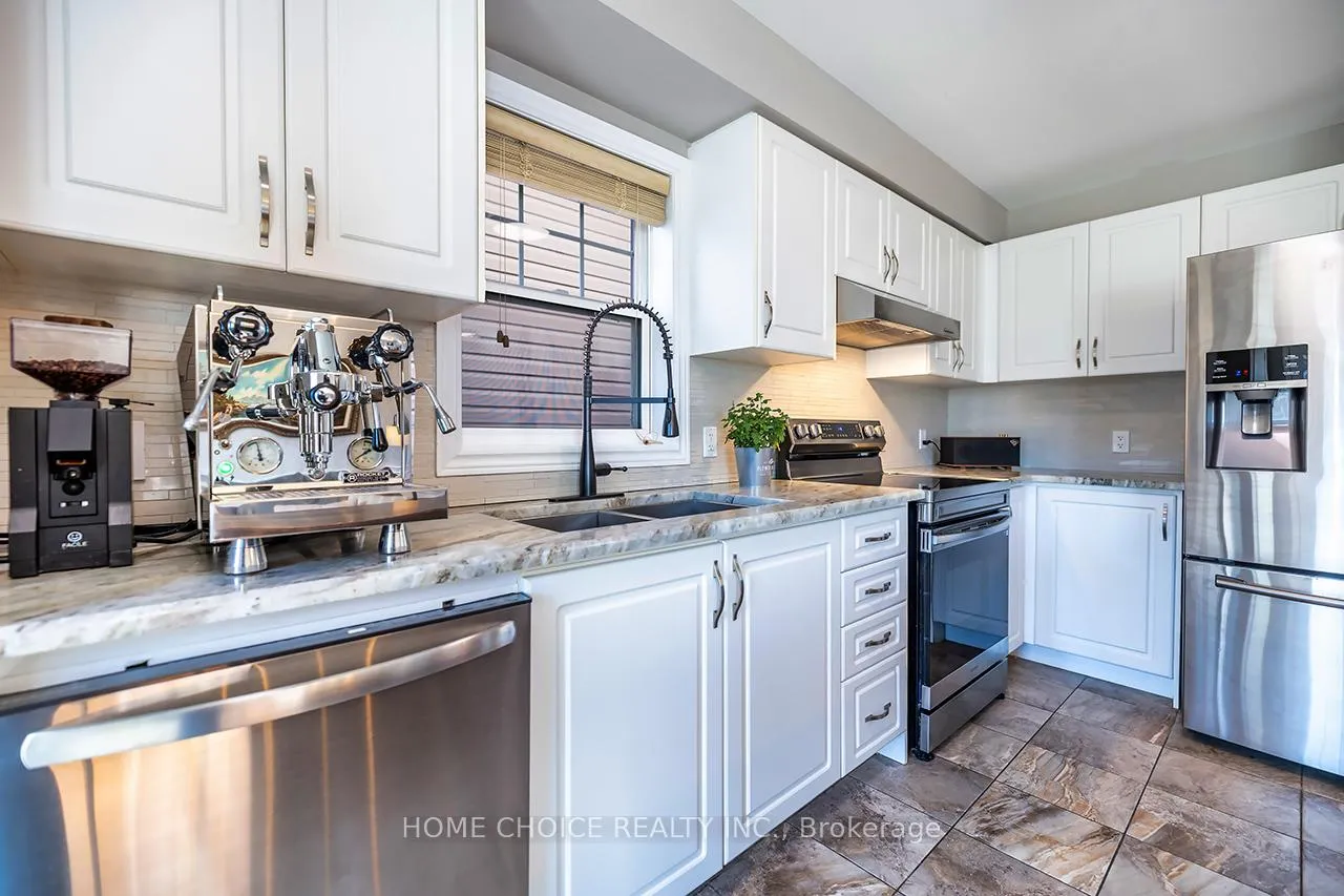 Photo 18 of 912 Broadway Boulevard, Peterborough, Northcrest Ward 5 — HOMEH
