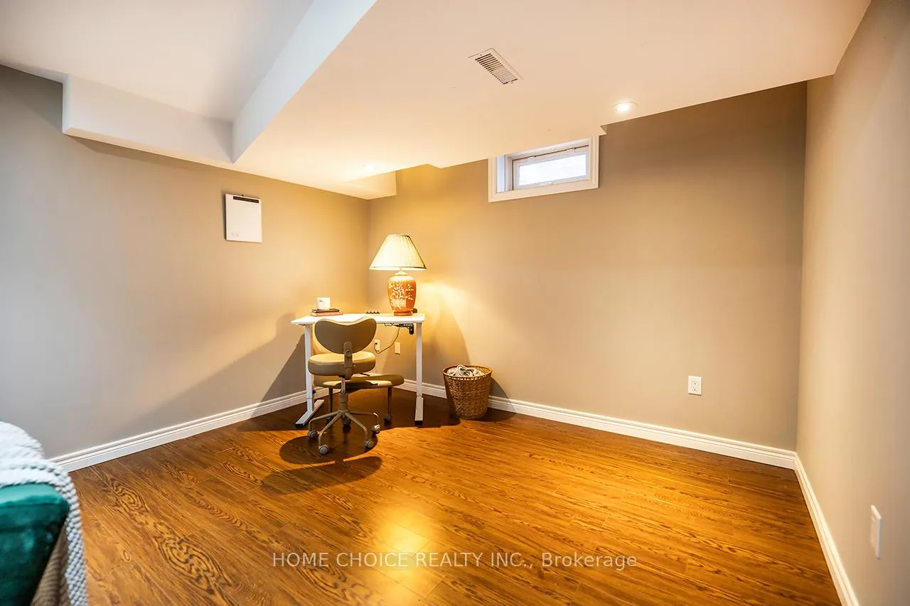 Photo 30 of 912 Broadway Boulevard, Peterborough, Northcrest Ward 5 — HOMEH