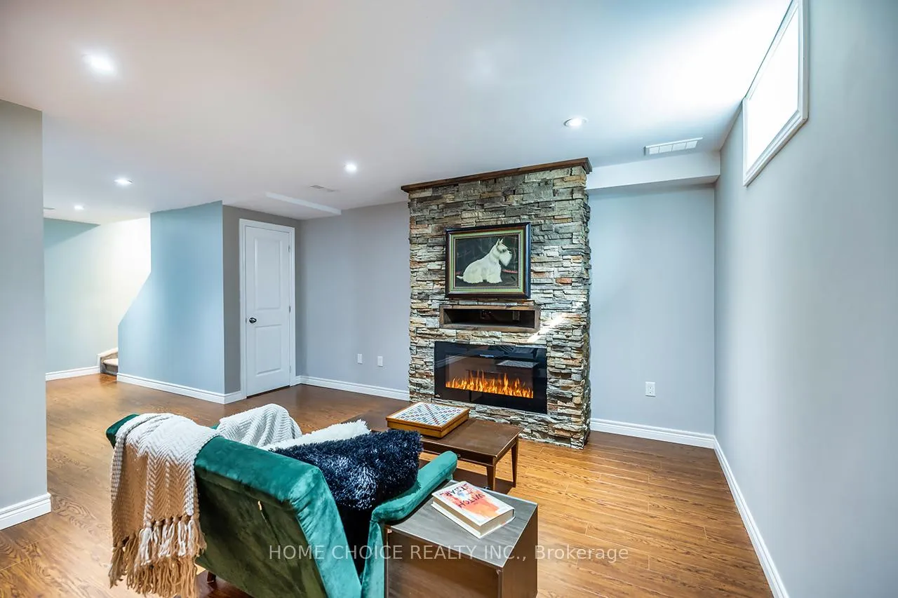 Photo 32 of 912 Broadway Boulevard, Peterborough, Northcrest Ward 5 — HOMEH