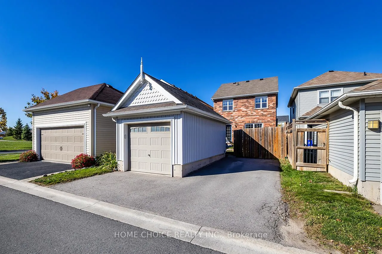 Photo 37 of 912 Broadway Boulevard, Peterborough, Northcrest Ward 5 — HOMEH