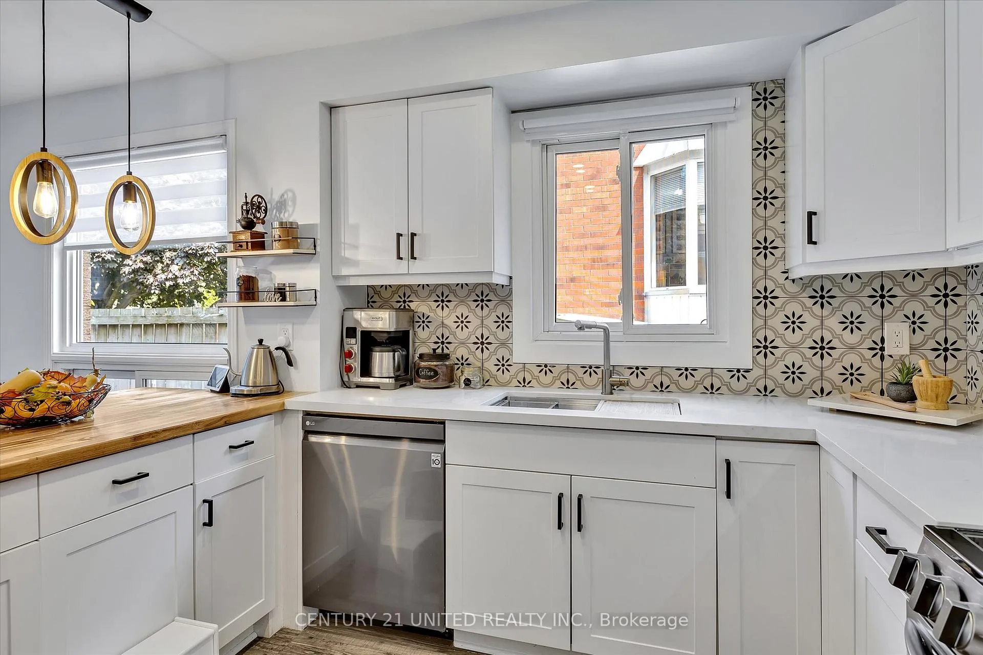 Photo 9 of 472 Burnham Manor Court, Cobourg — HOMEH
