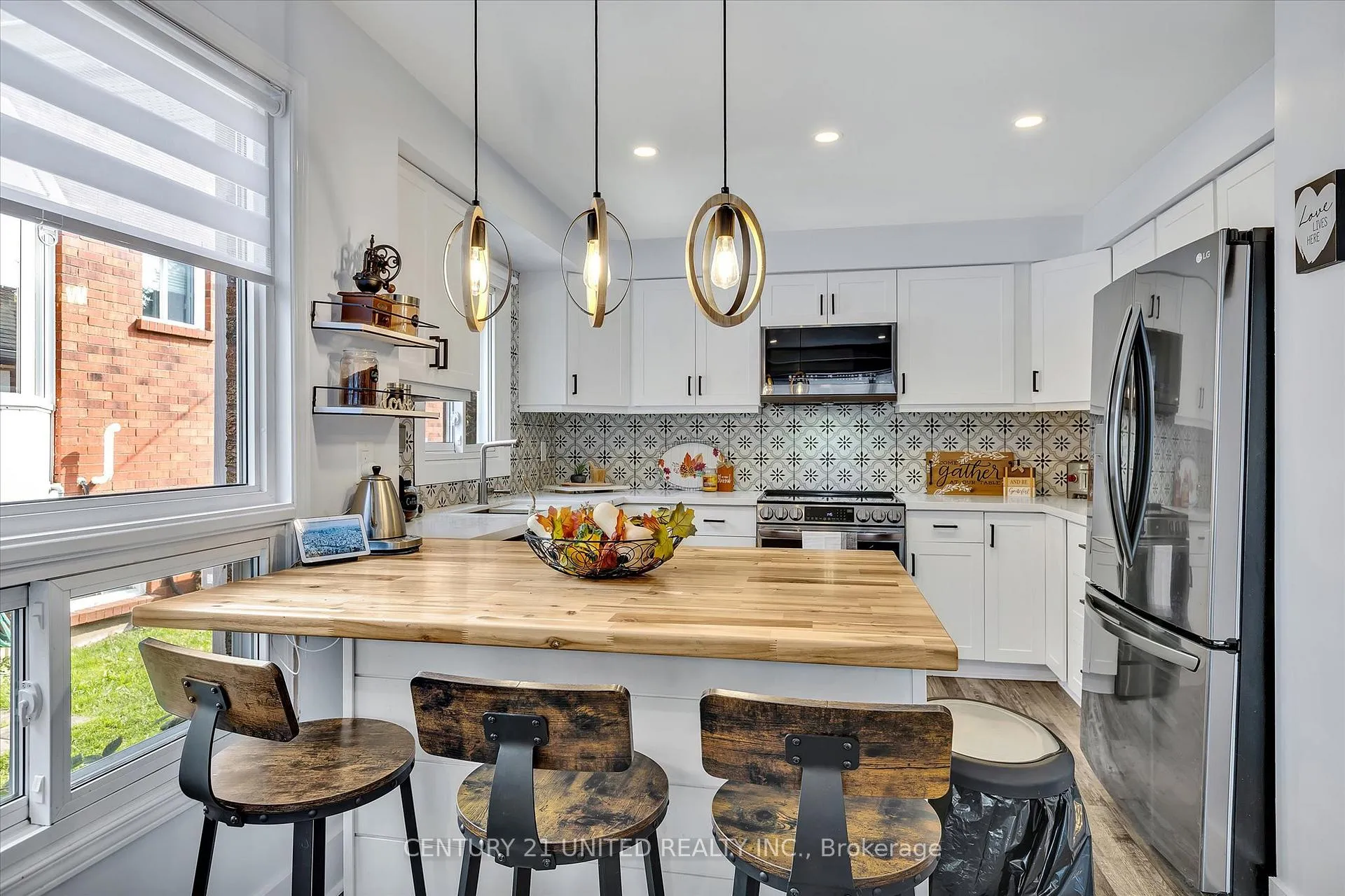 Photo 12 of 472 Burnham Manor Court, Cobourg — HOMEH