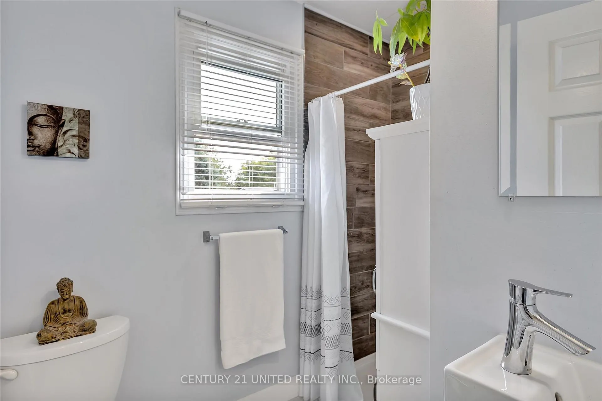 Photo 15 of 472 Burnham Manor Court, Cobourg — HOMEH