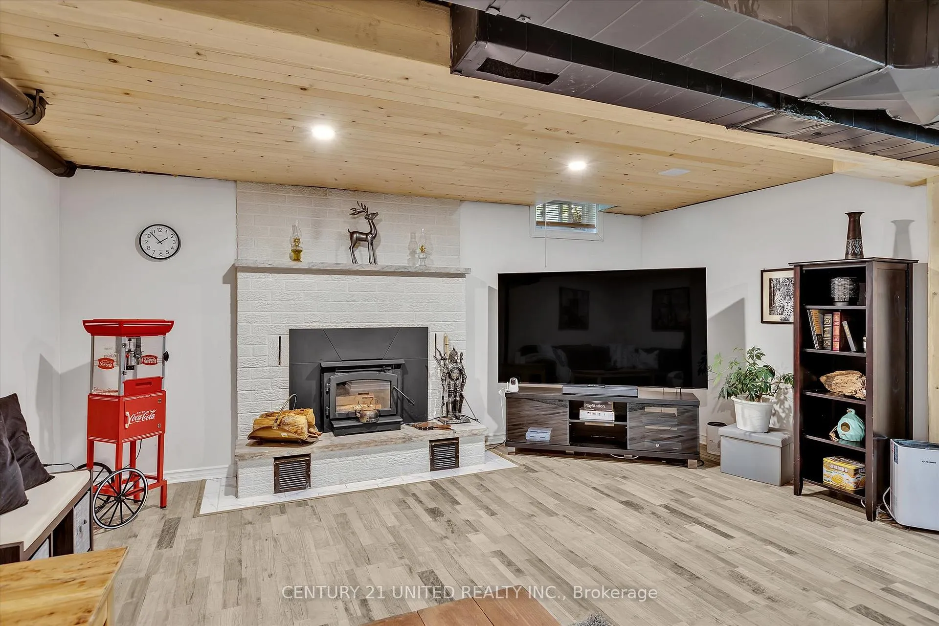 Photo 25 of 472 Burnham Manor Court, Cobourg — HOMEH