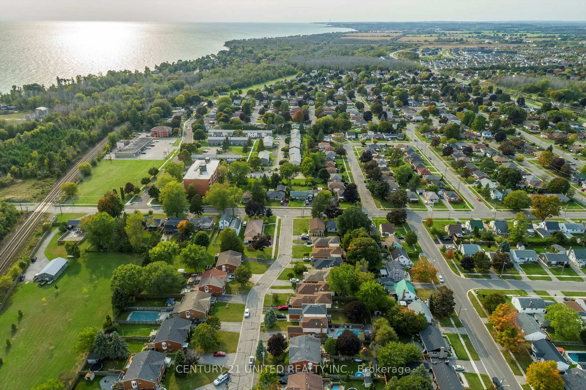 Photo 36 of 472 Burnham Manor Court, Cobourg — HOMEH