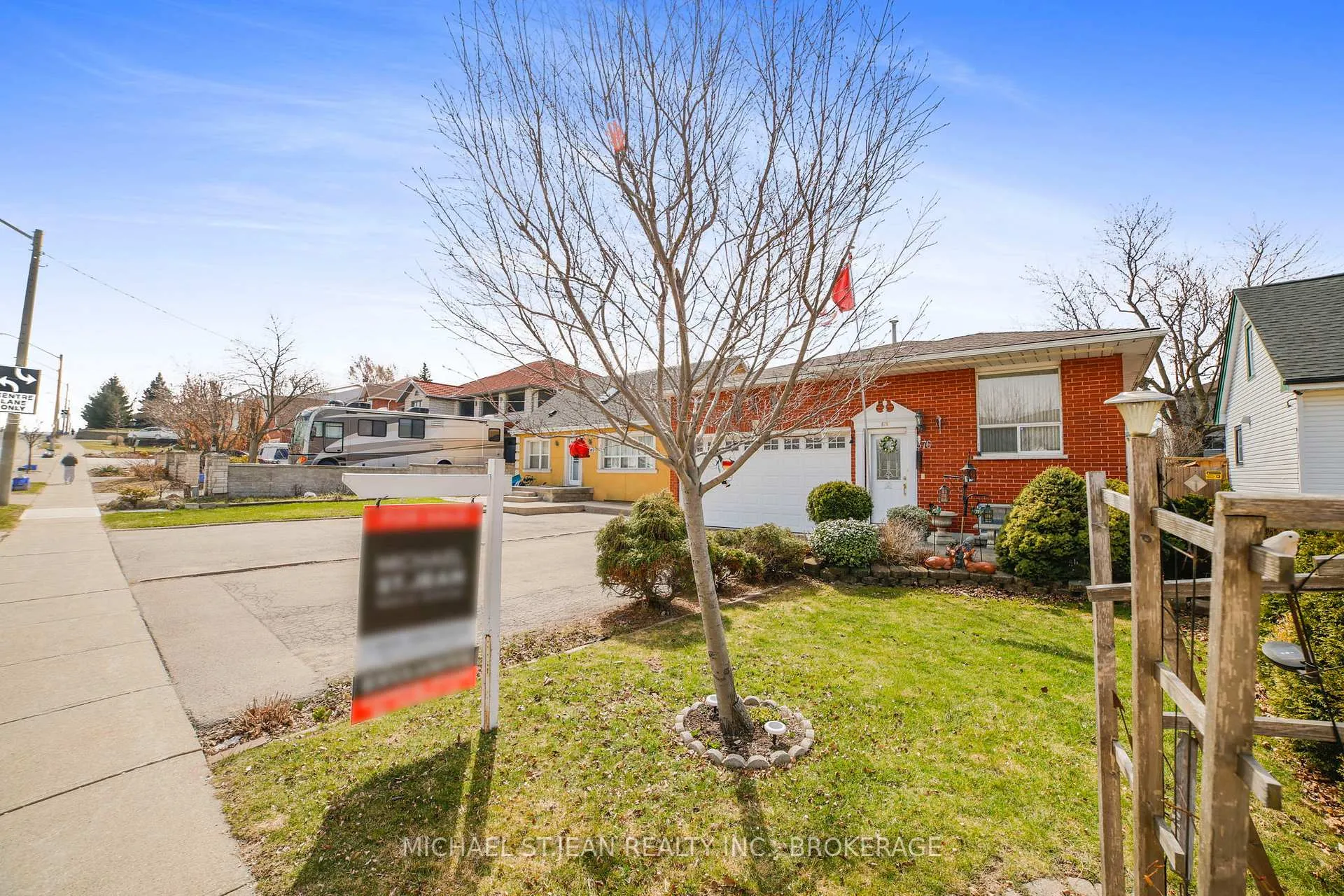Photo 4 of 576 Stone Church Road E, Hamilton, Butler — HOMEH