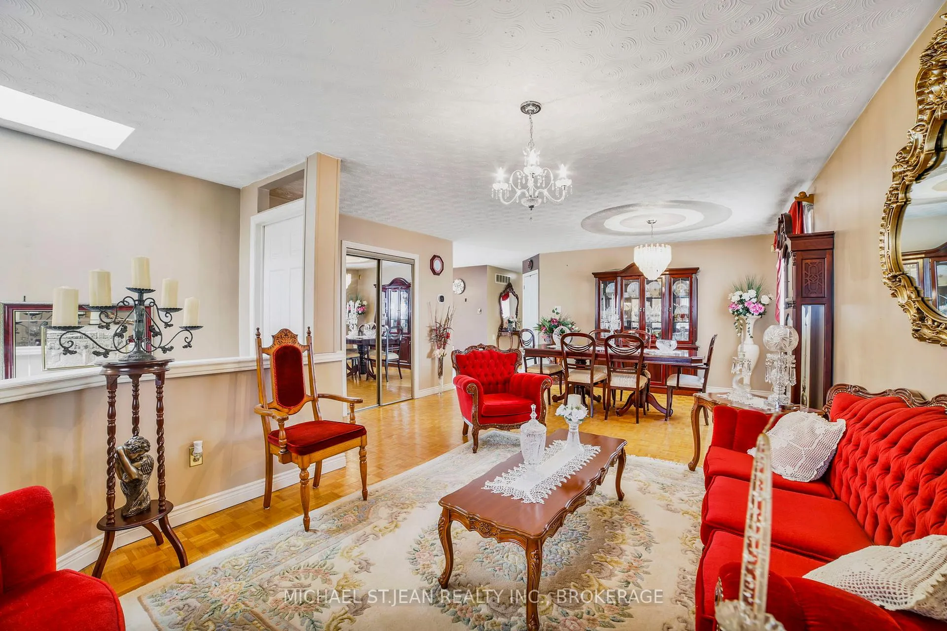 Photo 9 of 576 Stone Church Road E, Hamilton, Butler — HOMEH