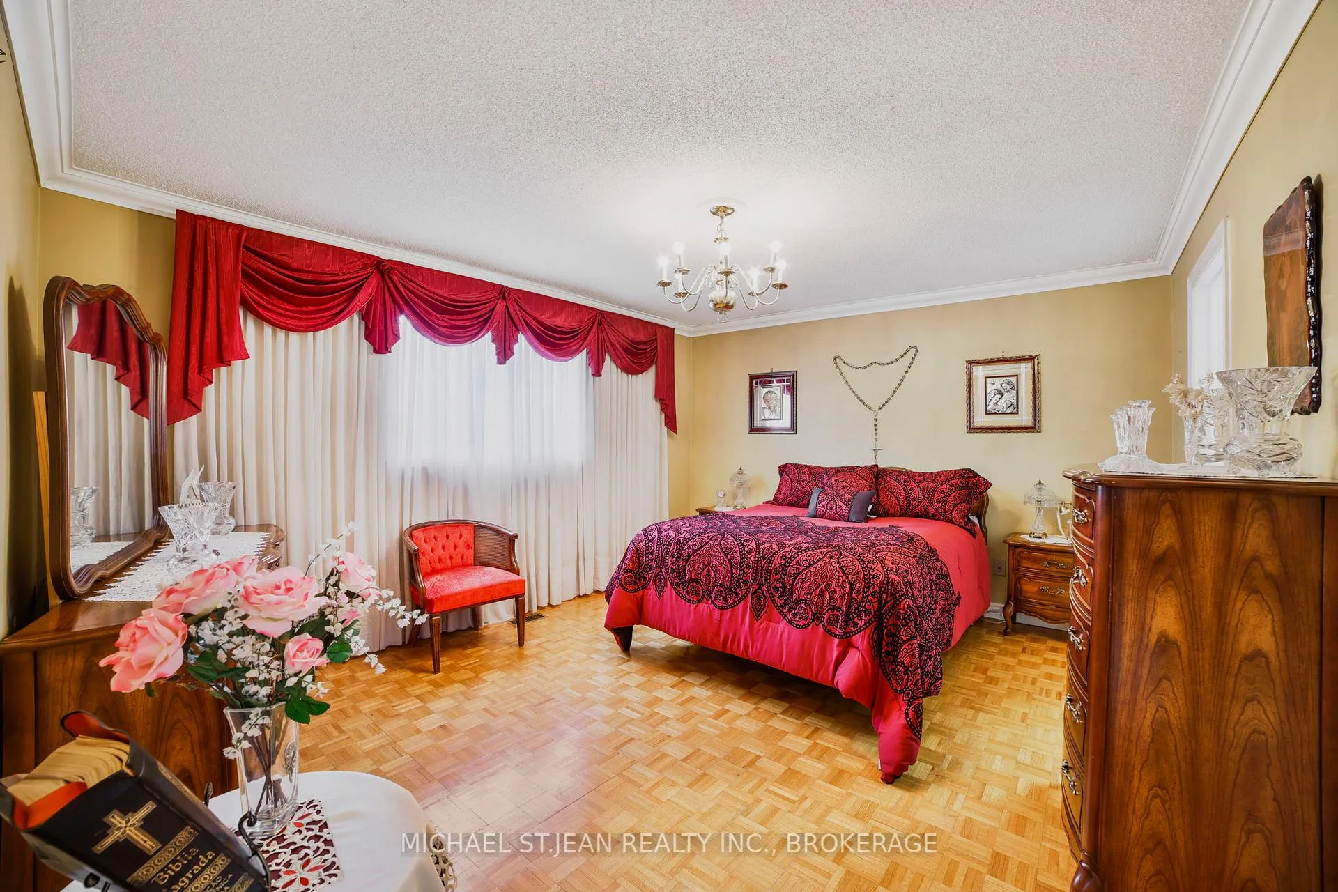 Photo 17 of 576 Stone Church Road E, Hamilton, Butler — HOMEH