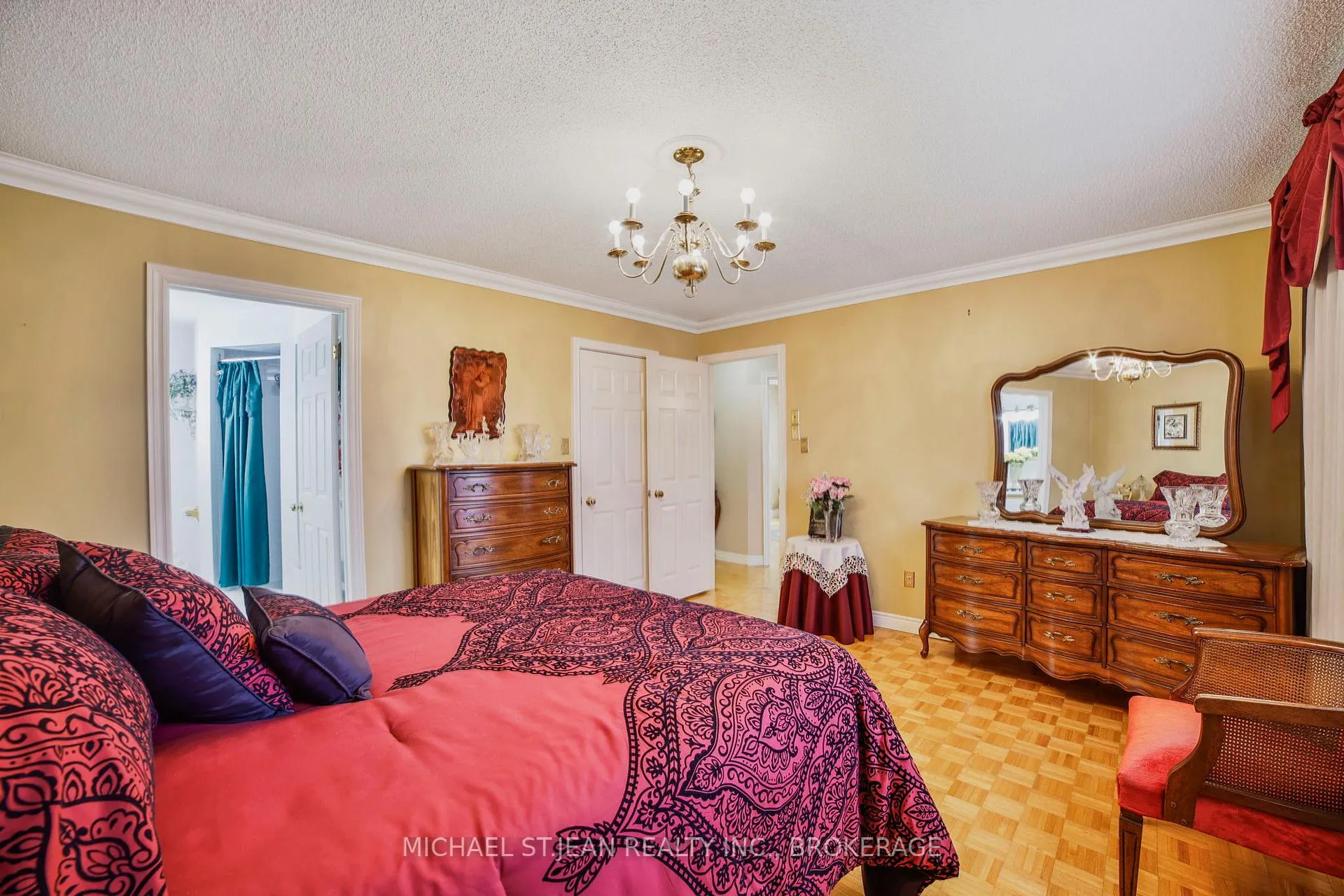 Photo 19 of 576 Stone Church Road E, Hamilton, Butler — HOMEH