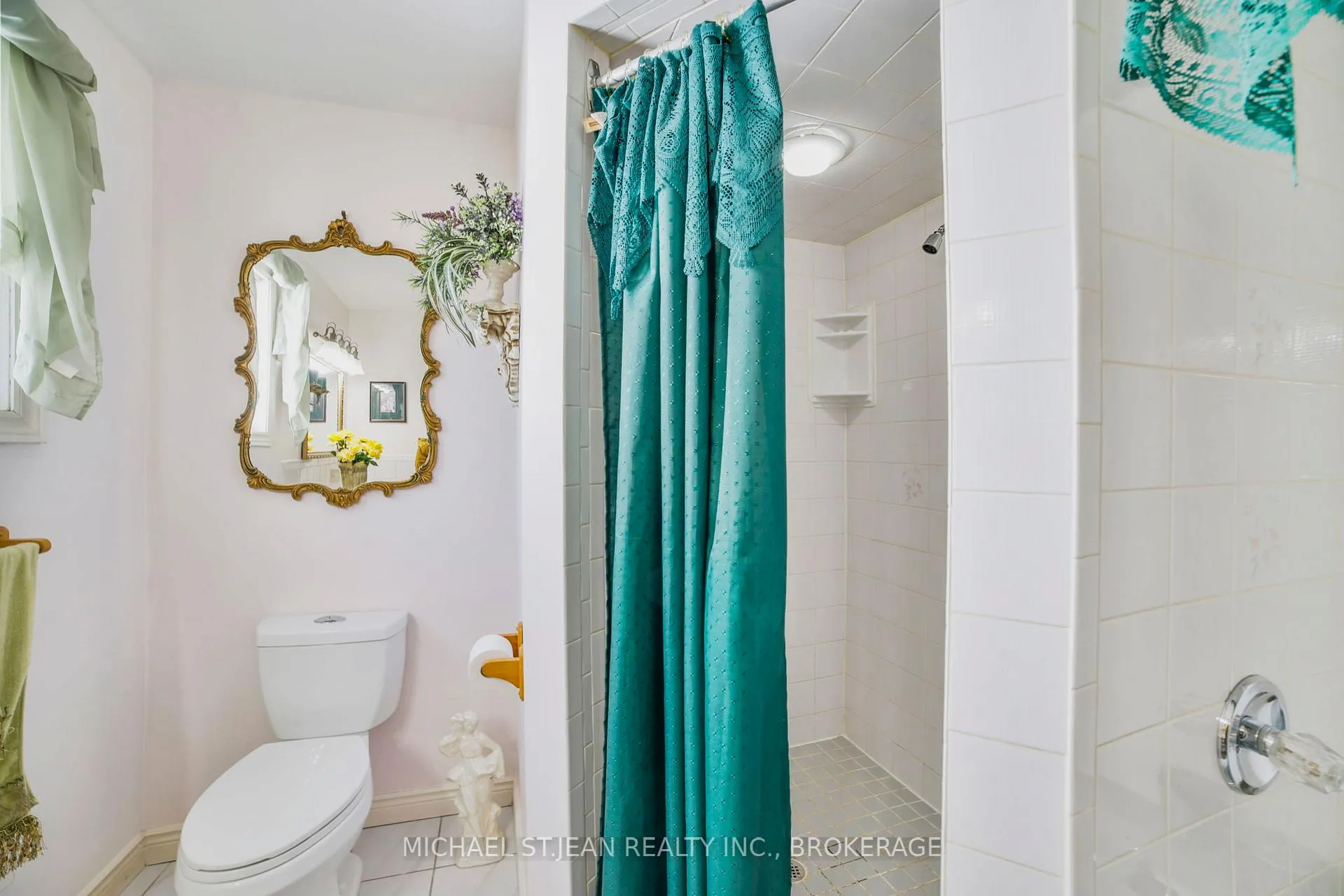 Photo 23 of 576 Stone Church Road E, Hamilton, Butler — HOMEH