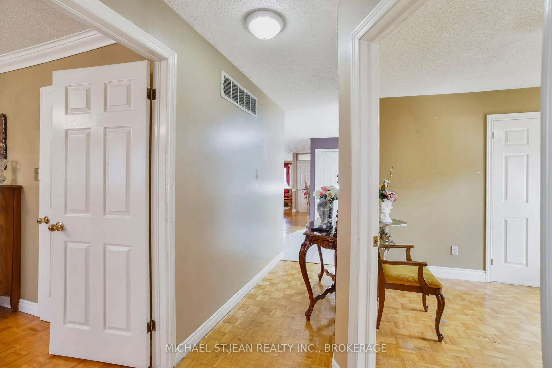 Photo 24 of 576 Stone Church Road E, Hamilton, Butler — HOMEH
