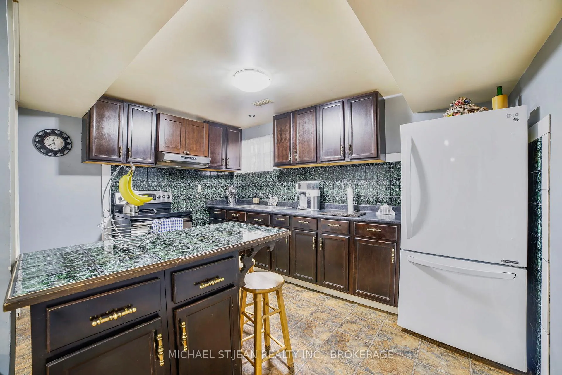 Photo 31 of 576 Stone Church Road E, Hamilton, Butler — HOMEH