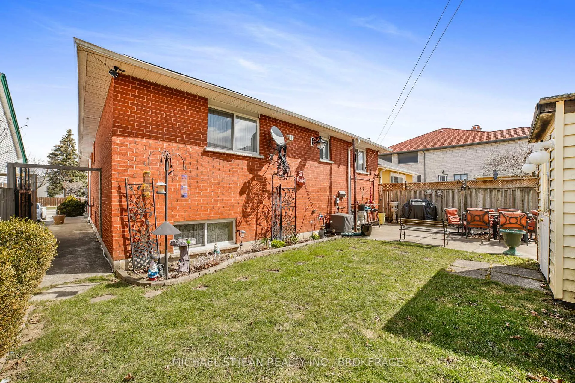 Photo 40 of 576 Stone Church Road E, Hamilton, Butler — HOMEH