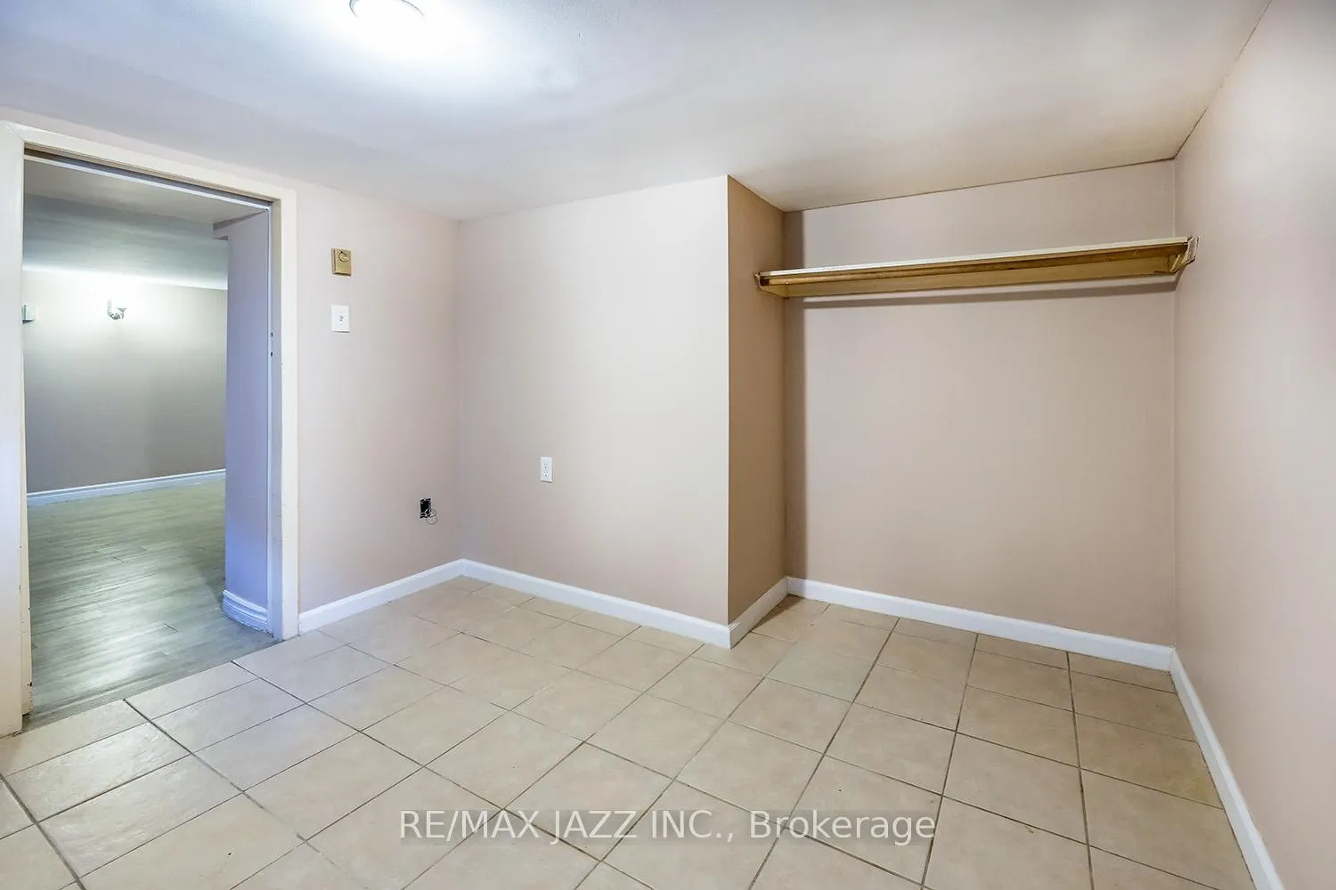 Photo 18 of 251 Arthur Street, Oshawa, Central — HOMEH