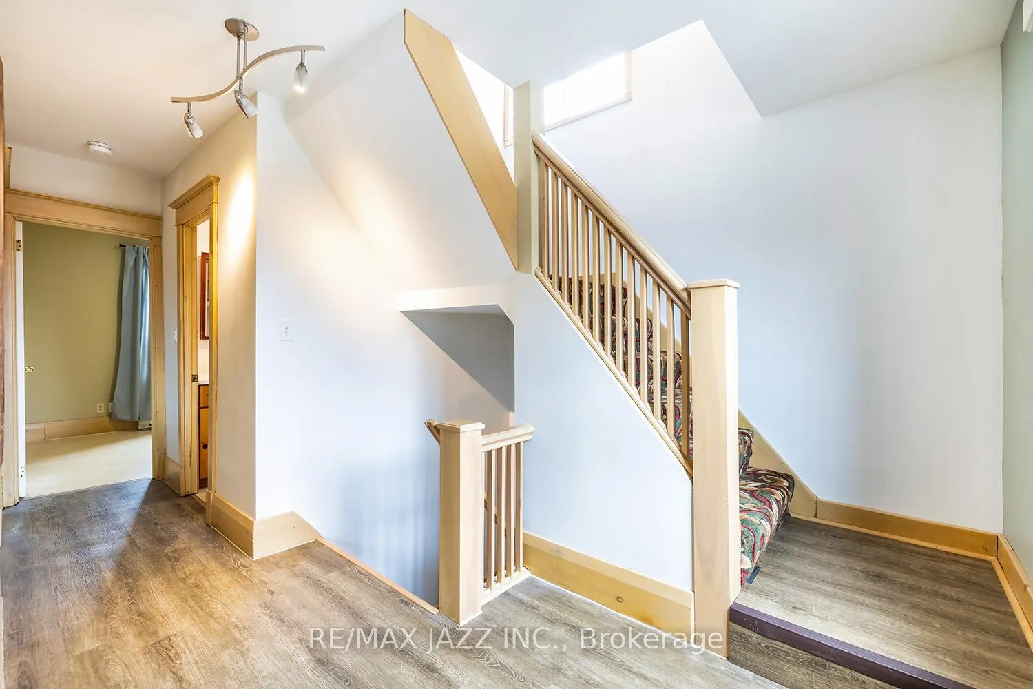 Photo 19 of 251 Arthur Street, Oshawa, Central — HOMEH
