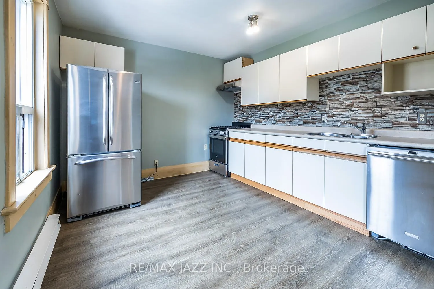 Photo 20 of 251 Arthur Street, Oshawa, Central — HOMEH