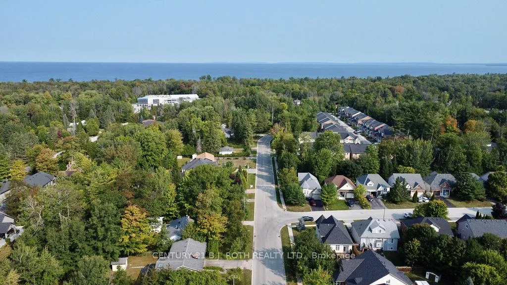 Photo 28 of 1 Cardinal Way, Wasaga Beach — HOMEH