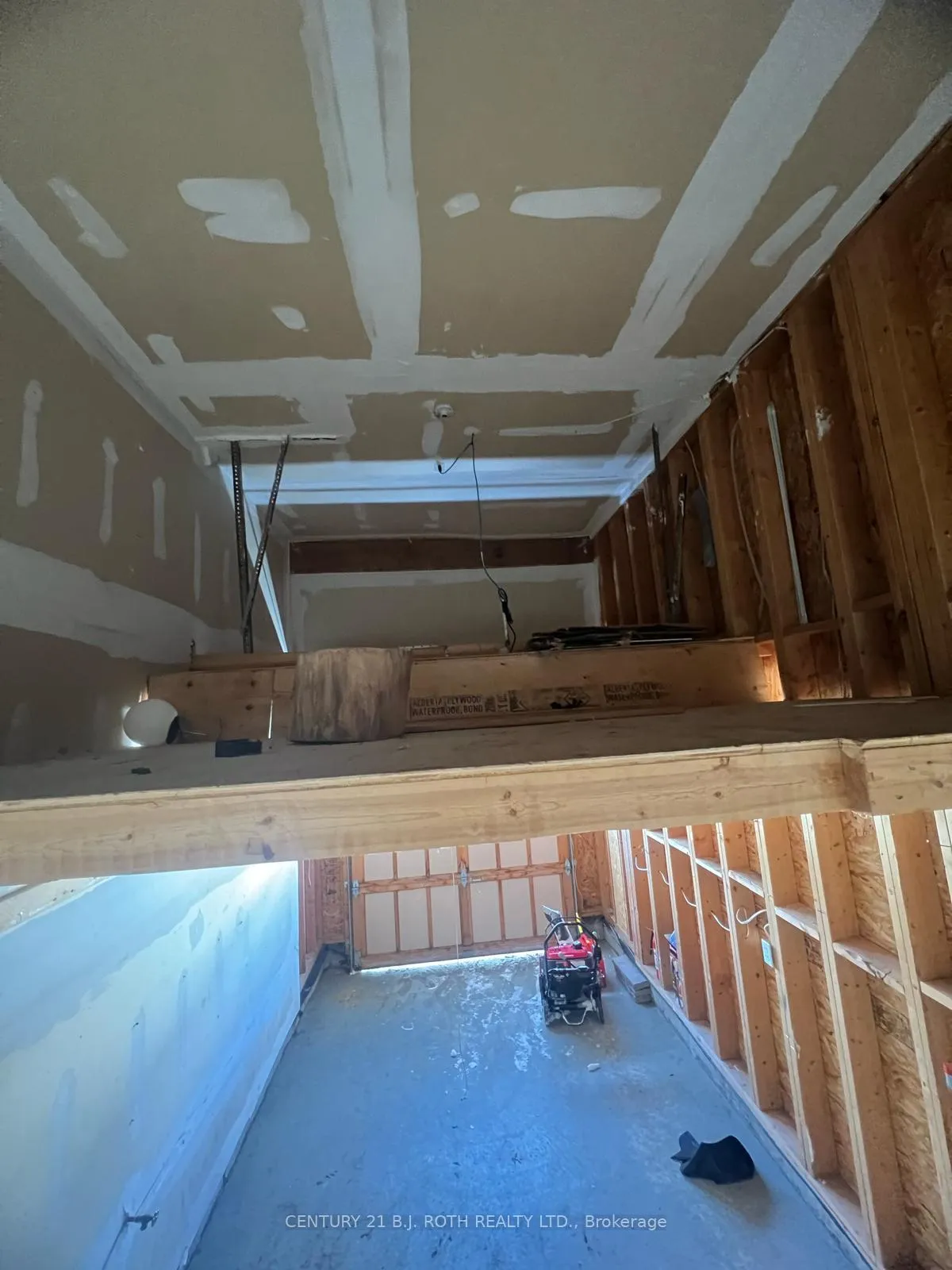 Photo 29 of 1 Cardinal Way, Wasaga Beach — HOMEH