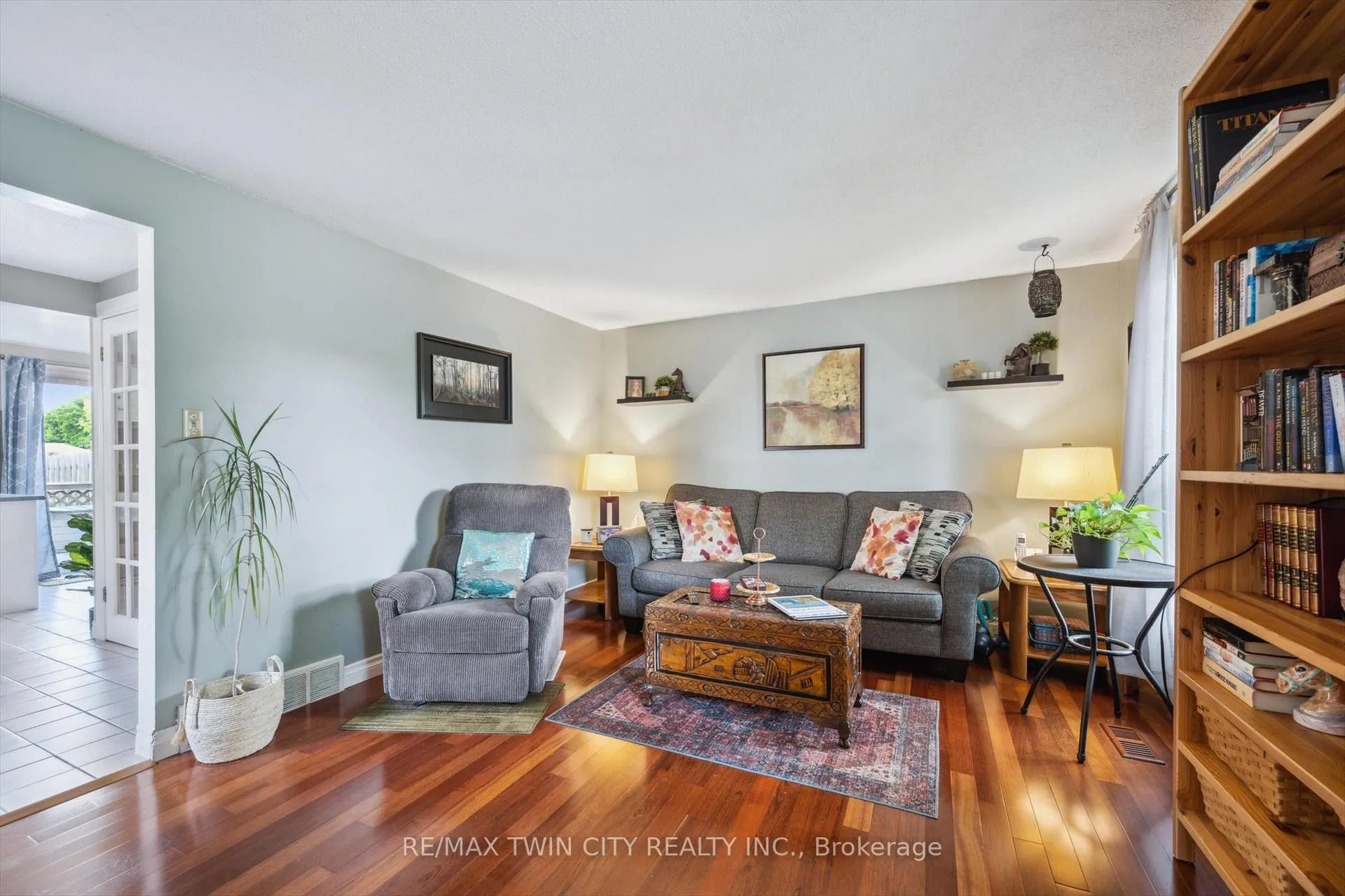 Photo 5 of Unit A, 148 Northlake Drive, Waterloo — HOMEH