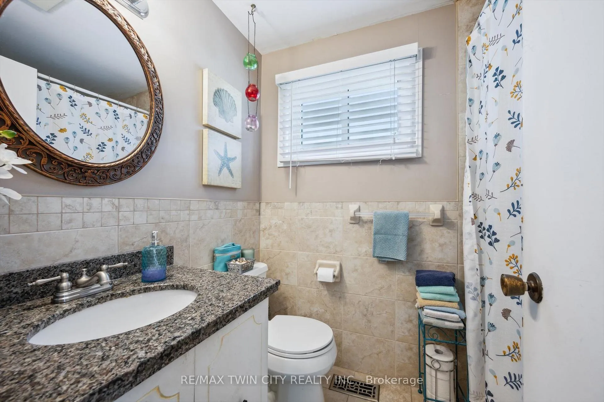 Photo 19 of Unit A, 148 Northlake Drive, Waterloo — HOMEH