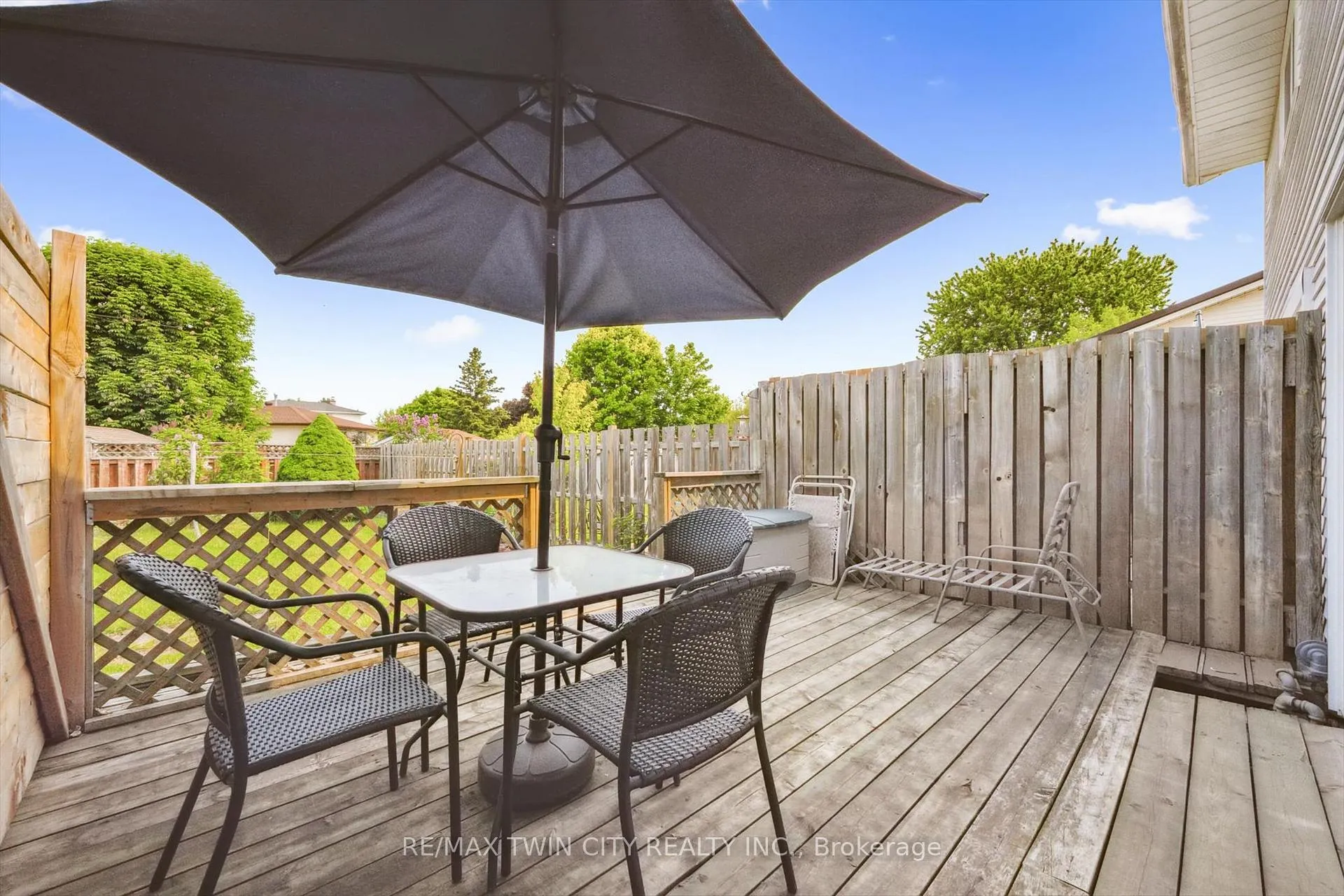 Photo 25 of Unit A, 148 Northlake Drive, Waterloo — HOMEH