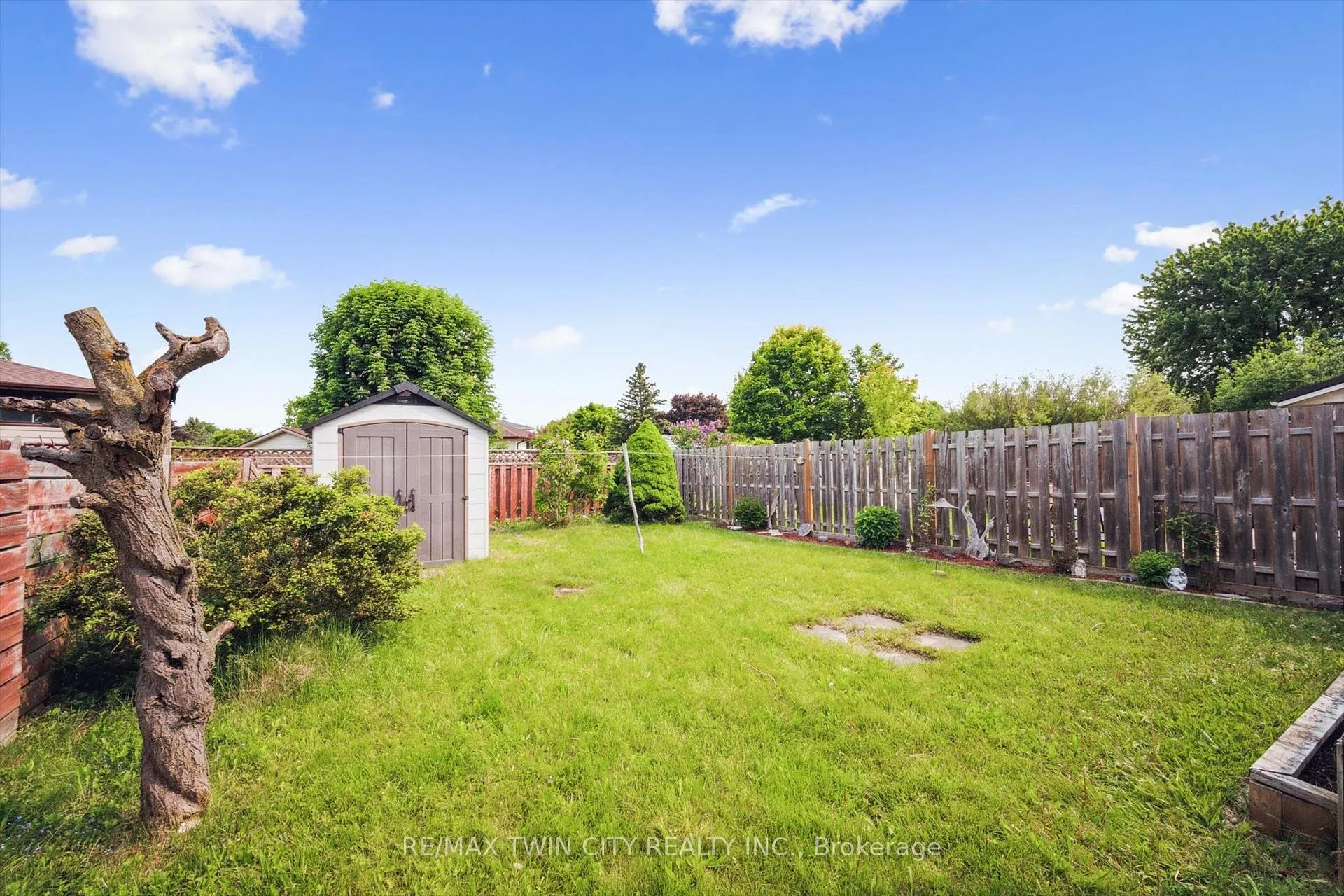 Photo 28 of Unit A, 148 Northlake Drive, Waterloo — HOMEH