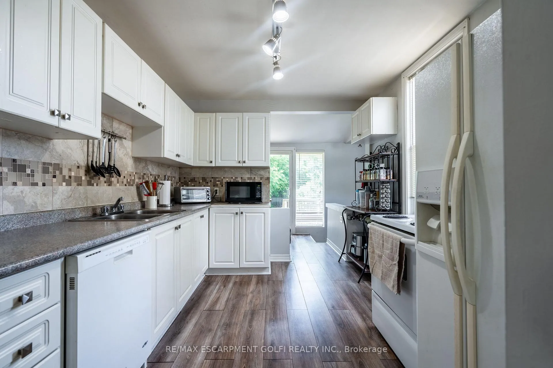 Photo 13 of 150 East 24th Street, Hamilton, Eastmount — HOMEH