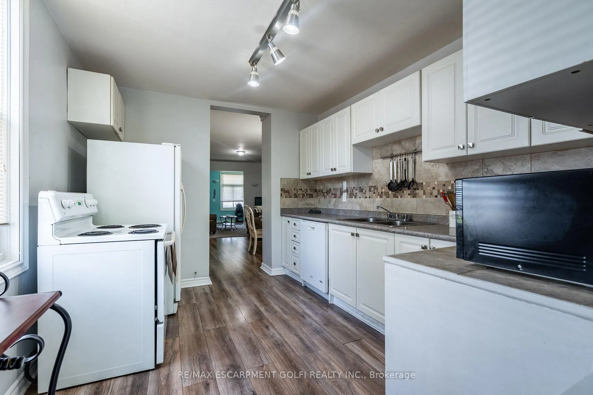 Photo 14 of 150 East 24th Street, Hamilton, Eastmount — HOMEH