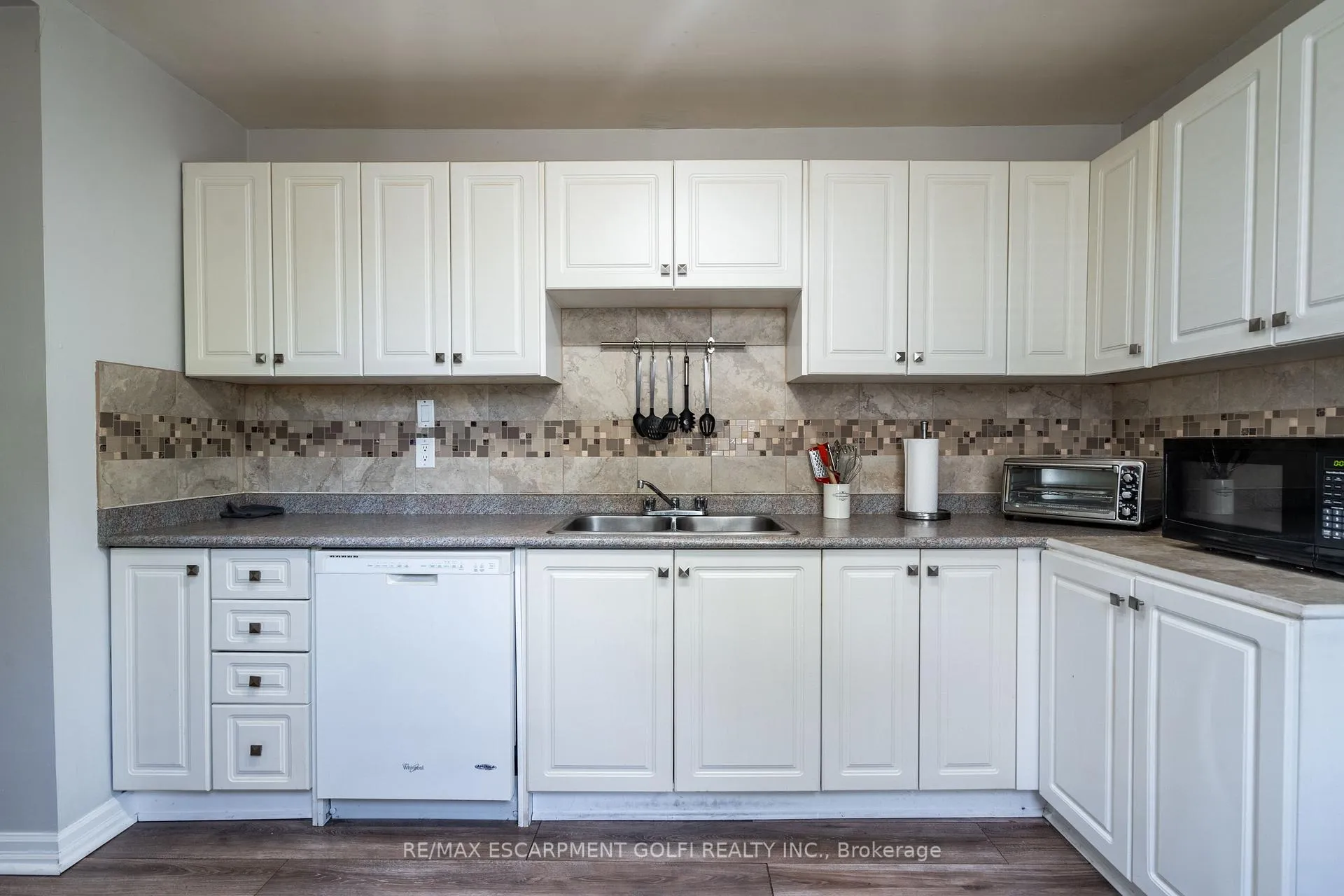 Photo 15 of 150 East 24th Street, Hamilton, Eastmount — HOMEH