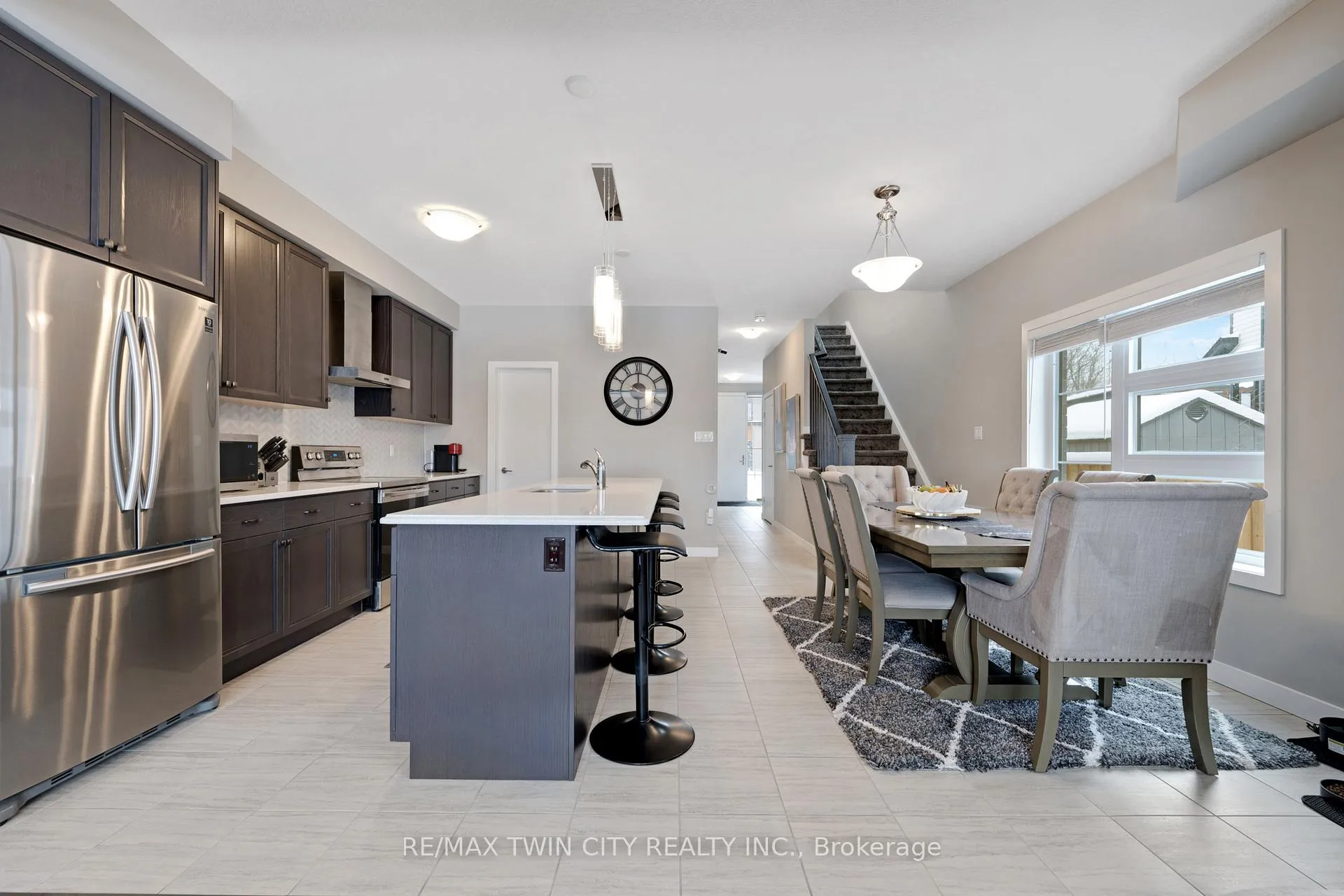 Photo 13 of 933 Robert Ferrie Drive, Kitchener — HOMEH